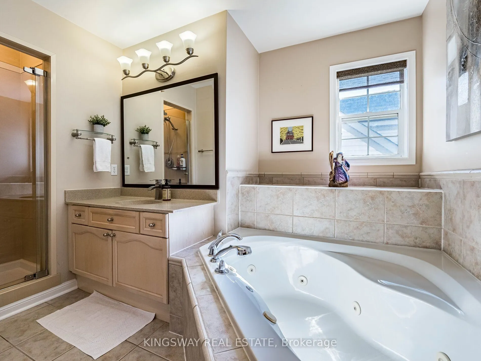 539 Caverhill Crescent