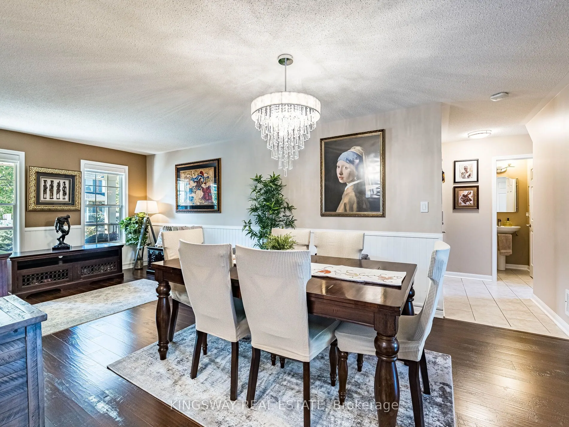 539 Caverhill Crescent
