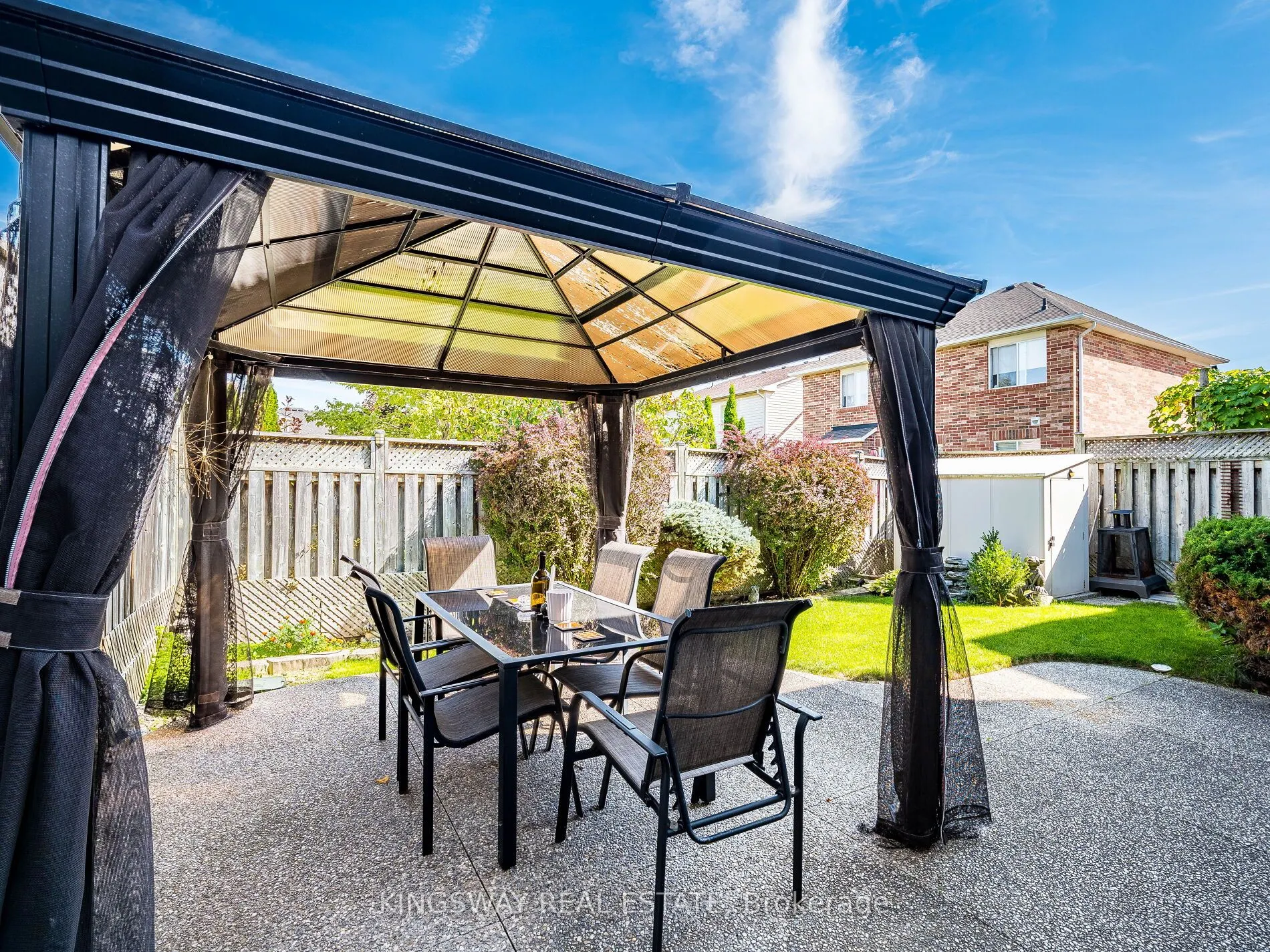 539 Caverhill Crescent