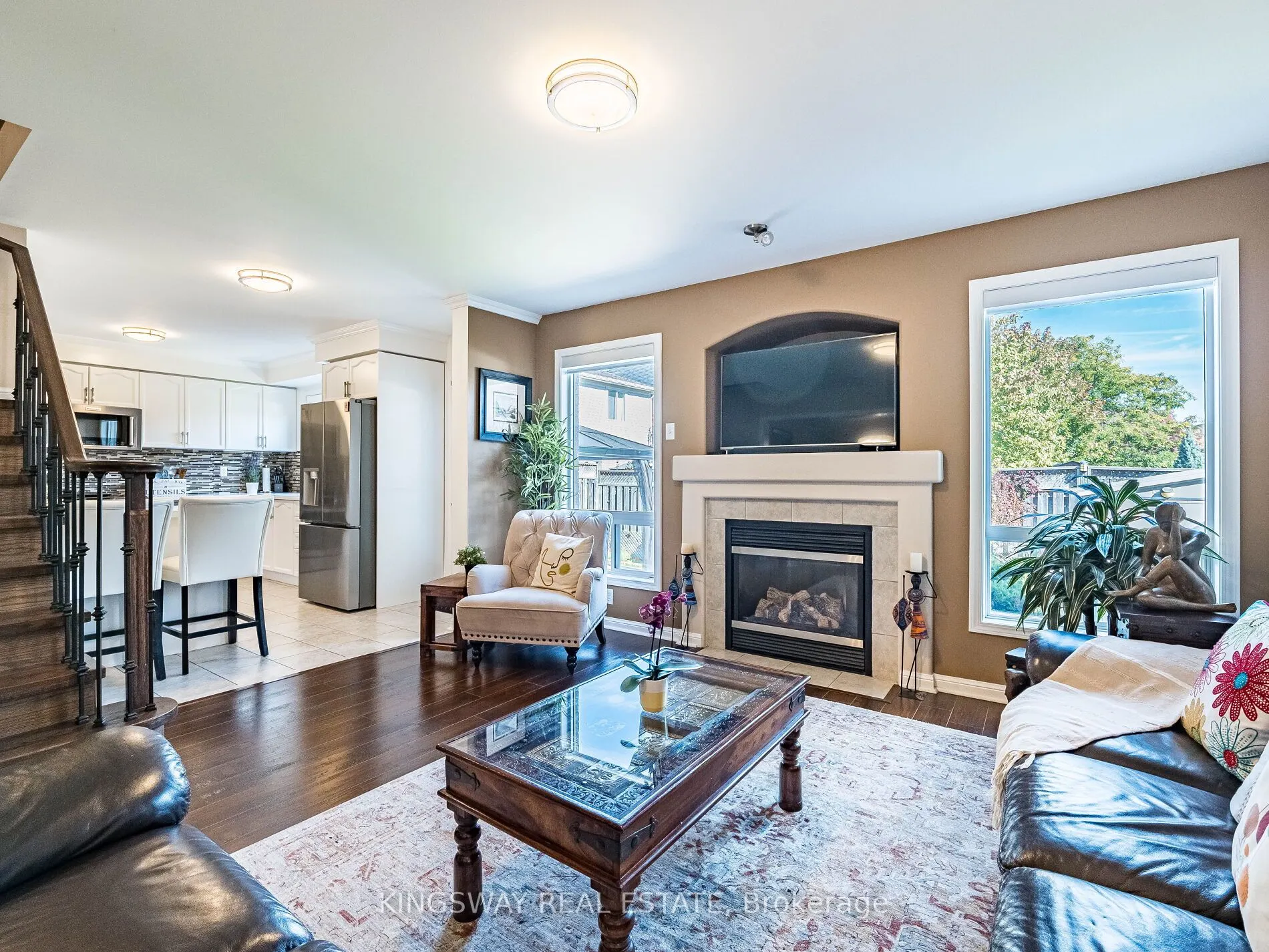 539 Caverhill Crescent