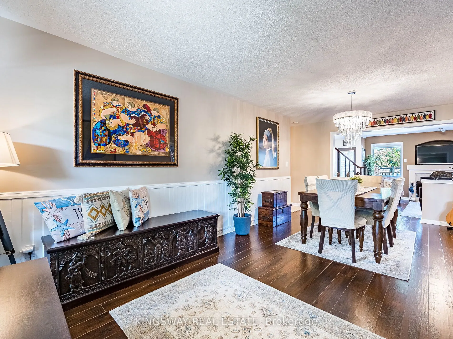 539 Caverhill Crescent