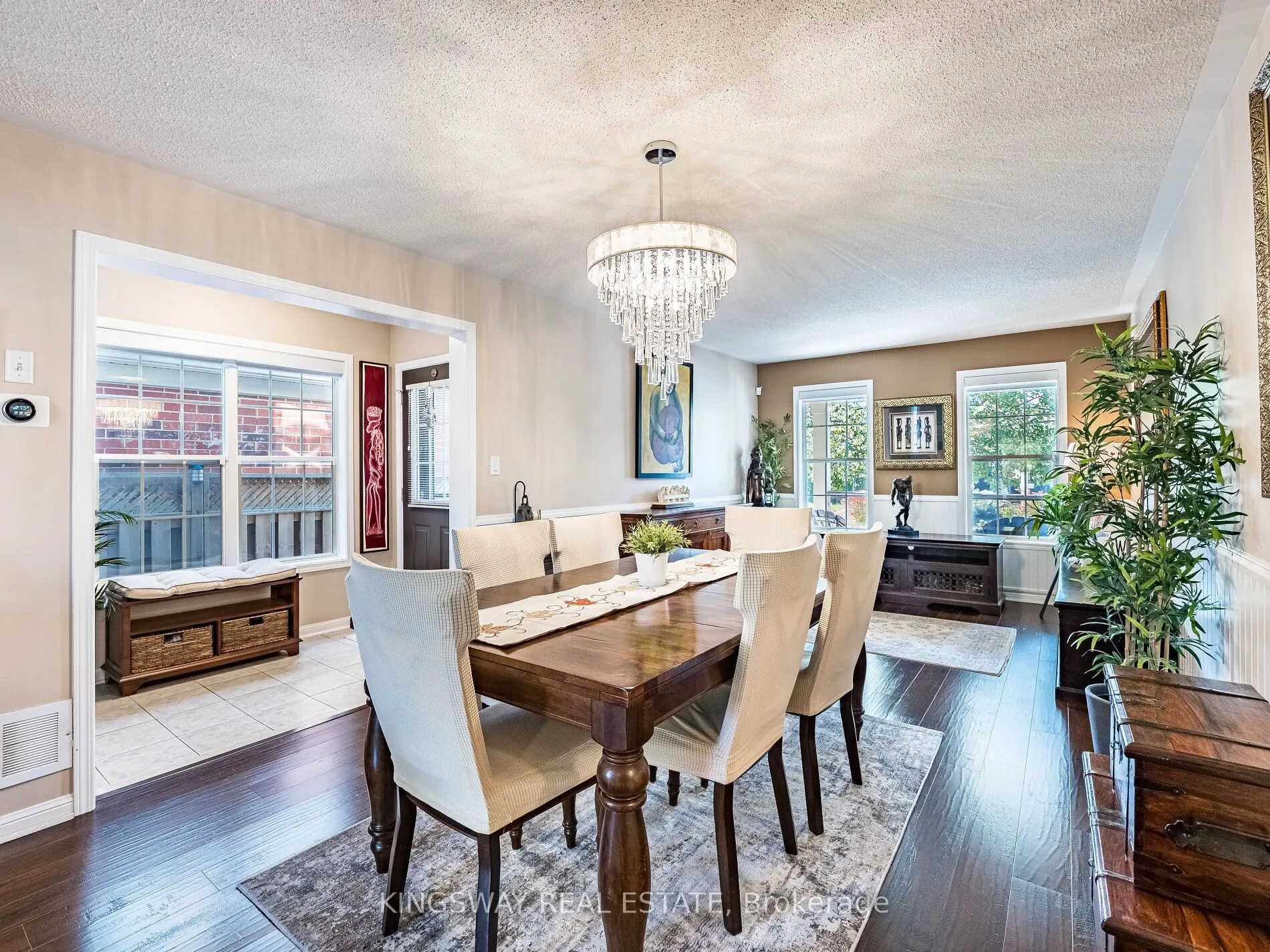 539 Caverhill Crescent
