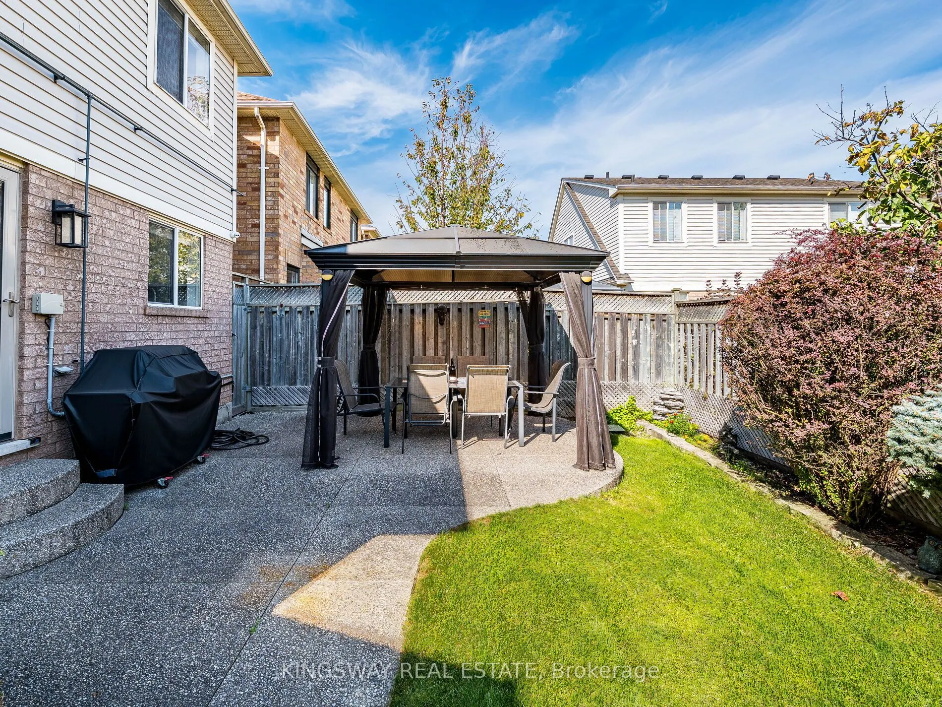 539 Caverhill Crescent