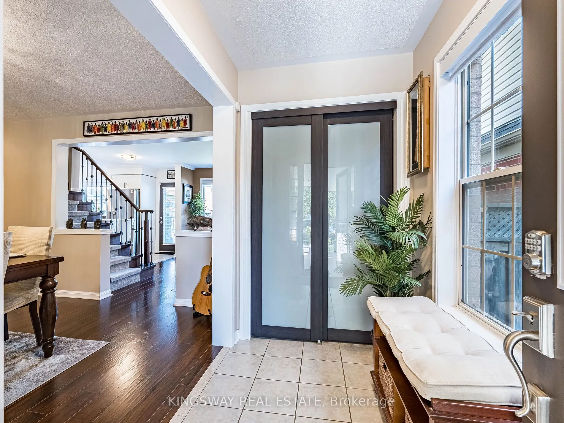 539 Caverhill Crescent