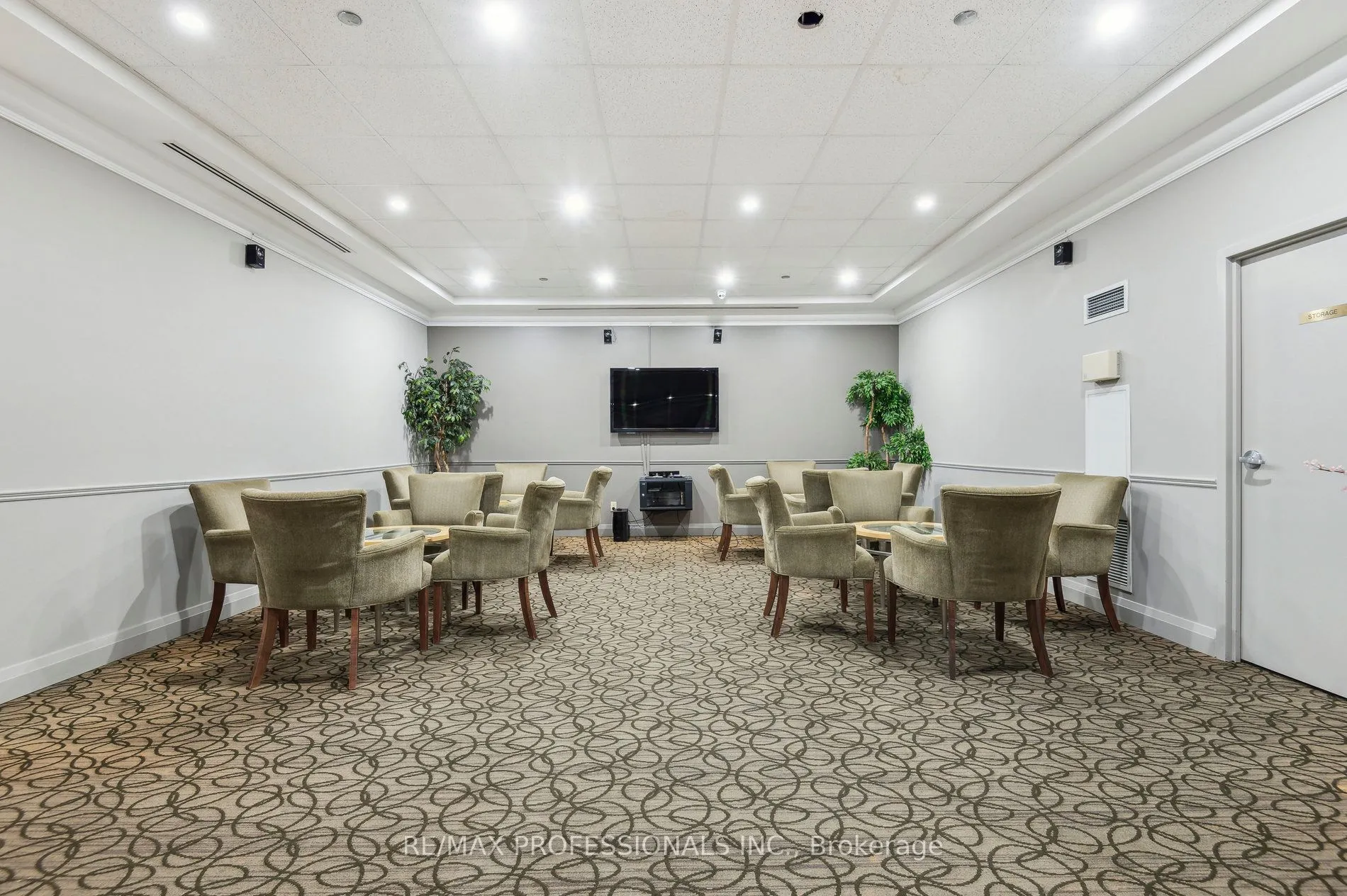 1140 Parkwest Place W, #103