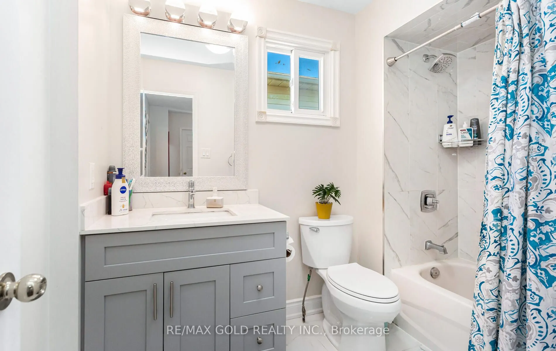1482 Stillriver Crescent