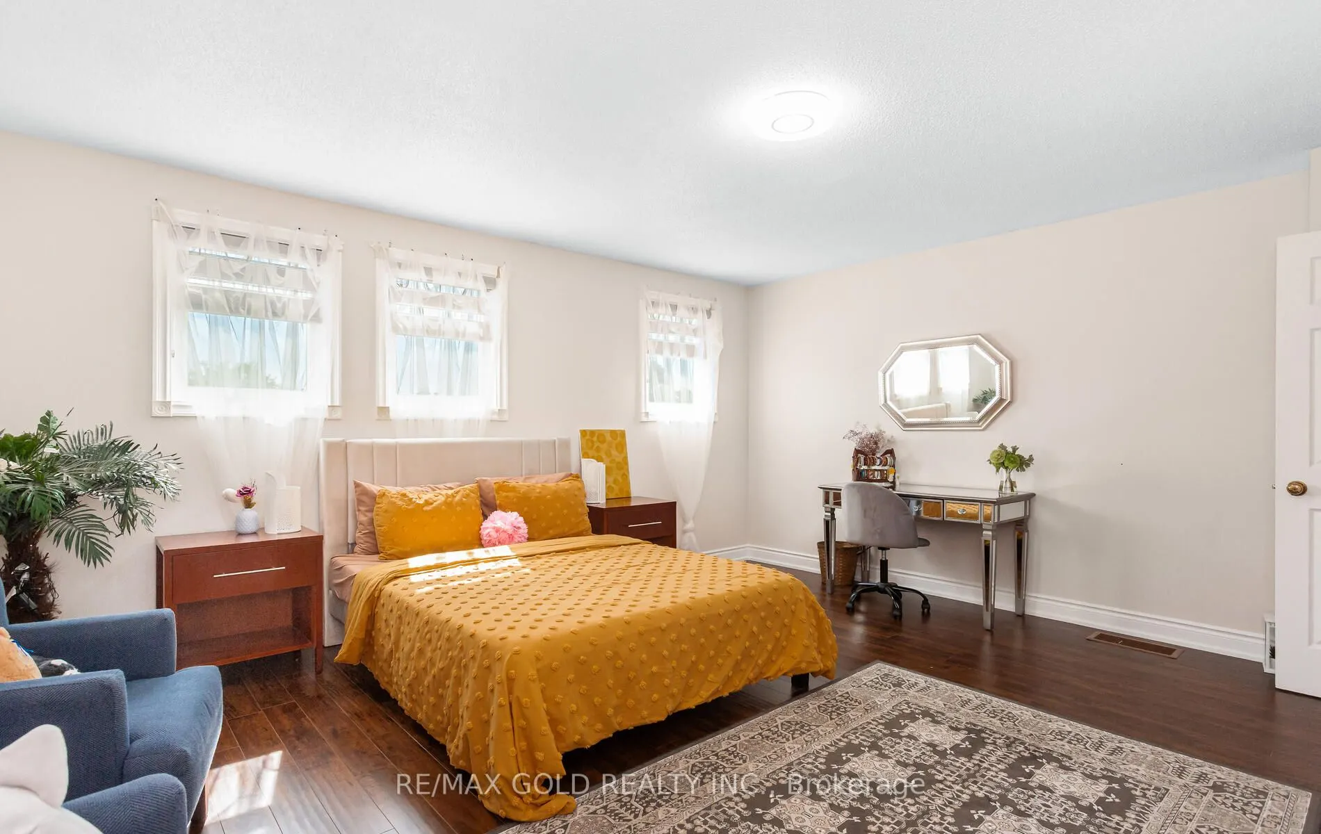 1482 Stillriver Crescent