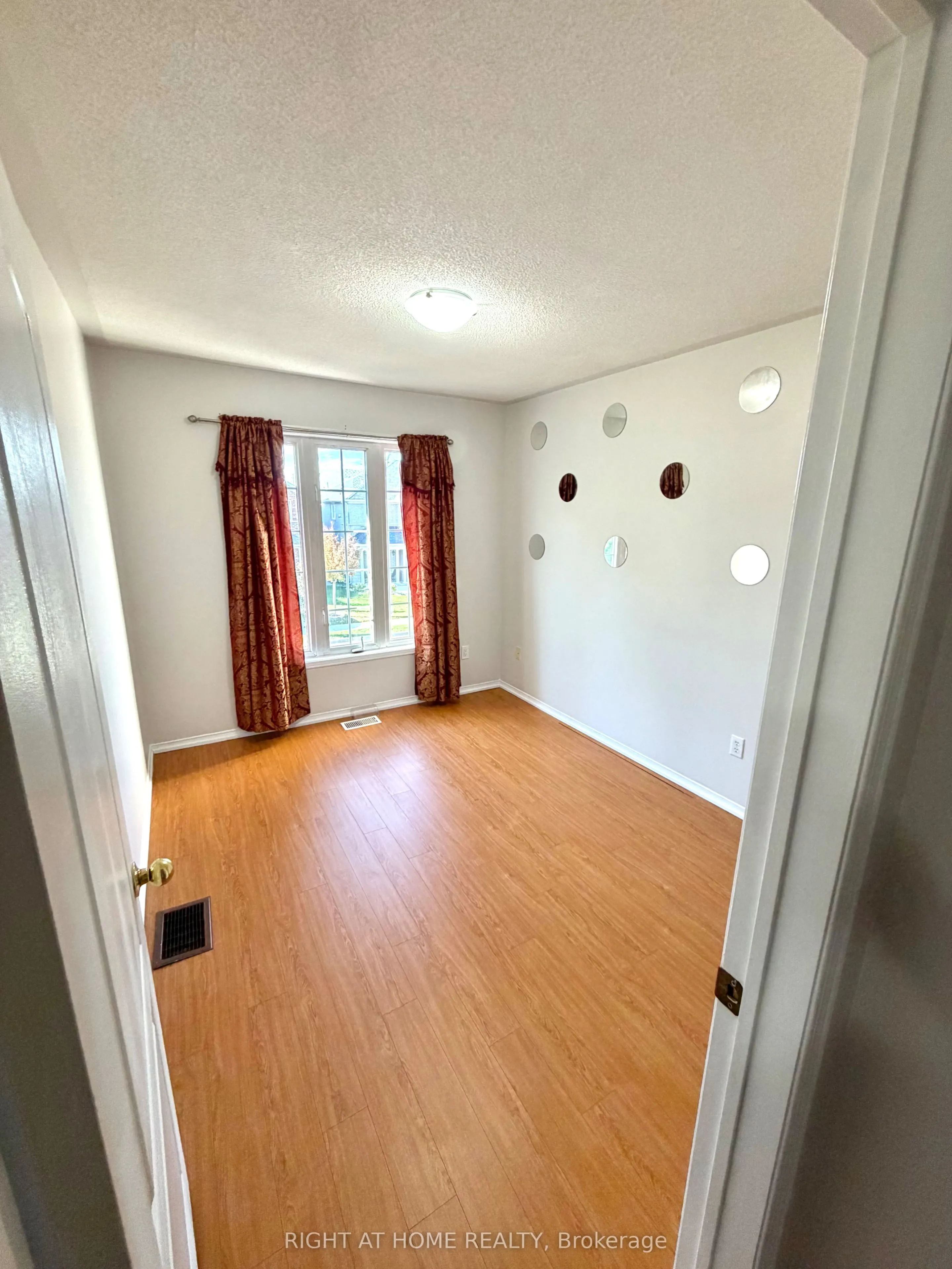 29 Mistdale Crescent