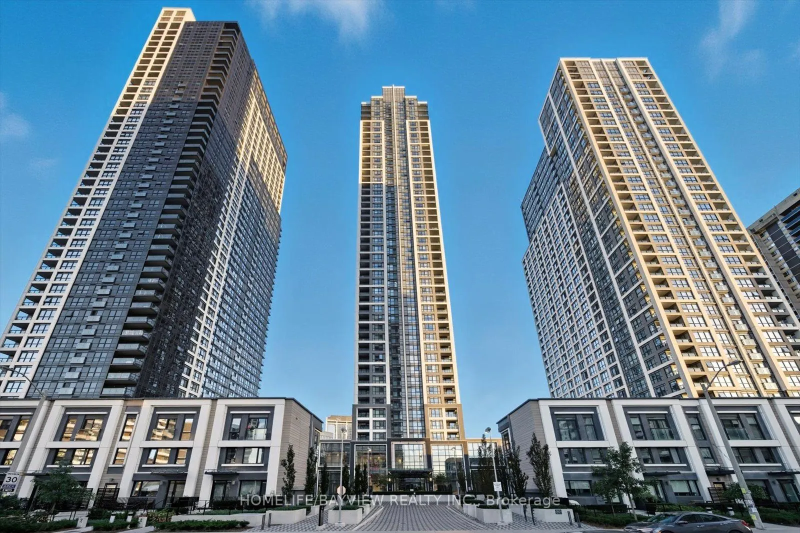 7 Mabelle Avenue, #2802