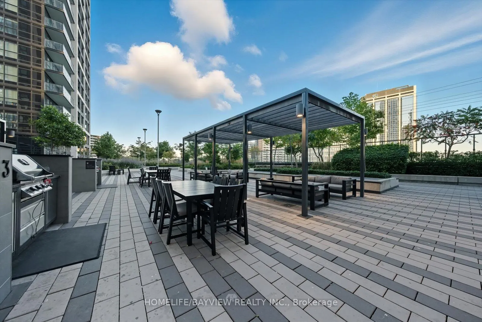 7 Mabelle Avenue, #2802