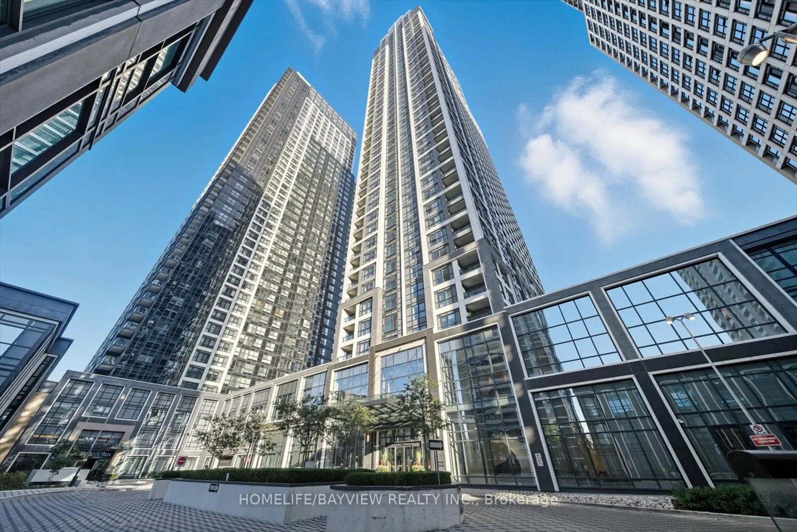 7 Mabelle Avenue, #2802
