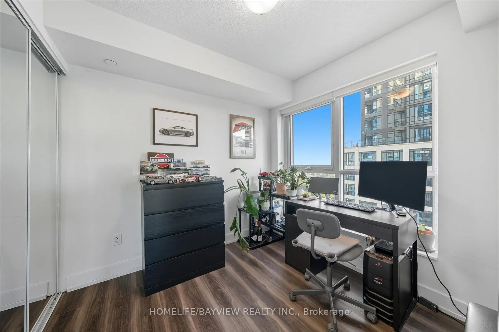 7 Mabelle Avenue, #2802