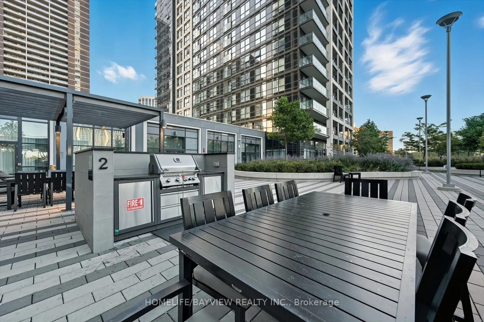 7 Mabelle Avenue, #2802