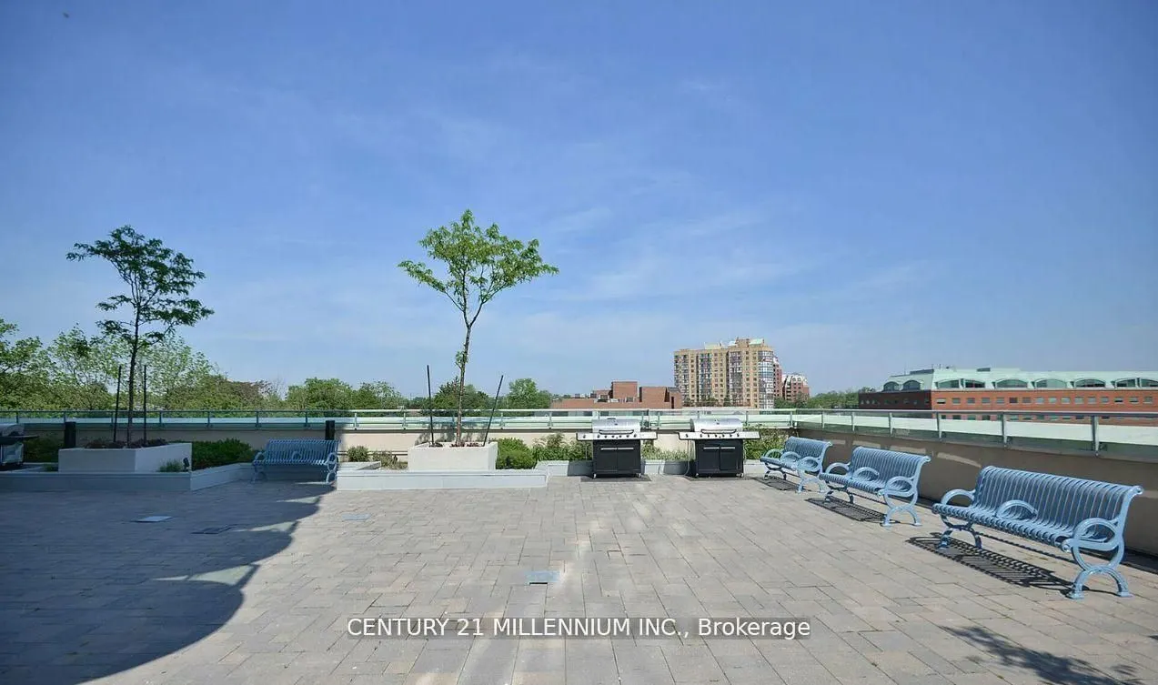 9 George Street N, #1505