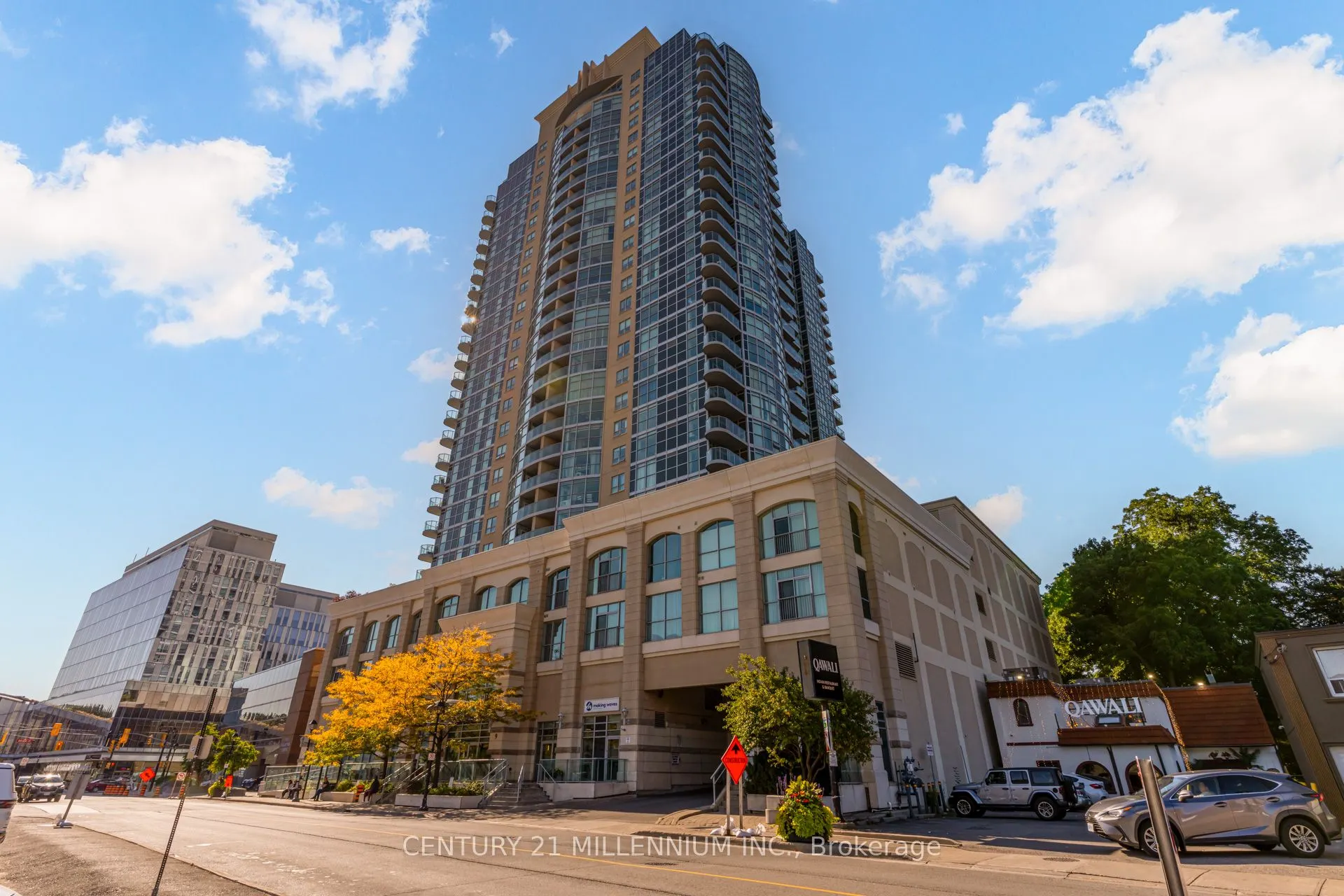9 George Street N, #1505