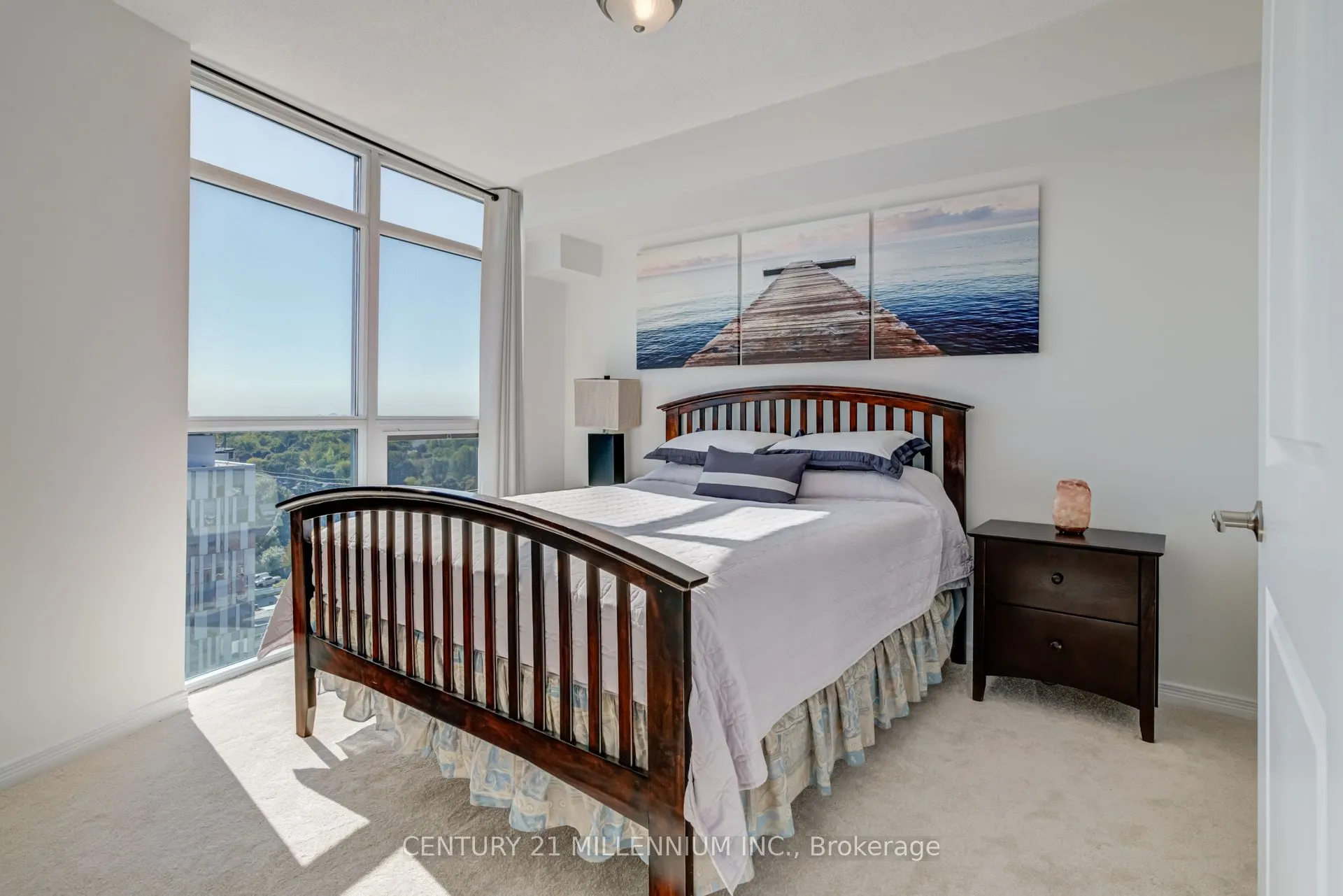 9 George Street N, #1505