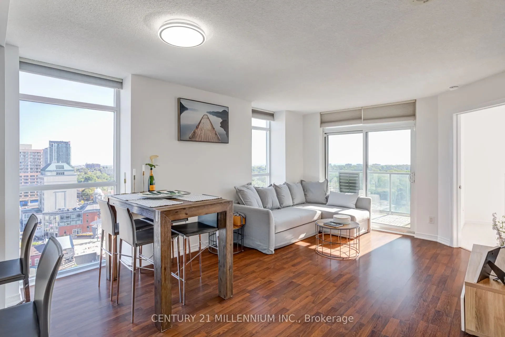 9 George Street N, #1505