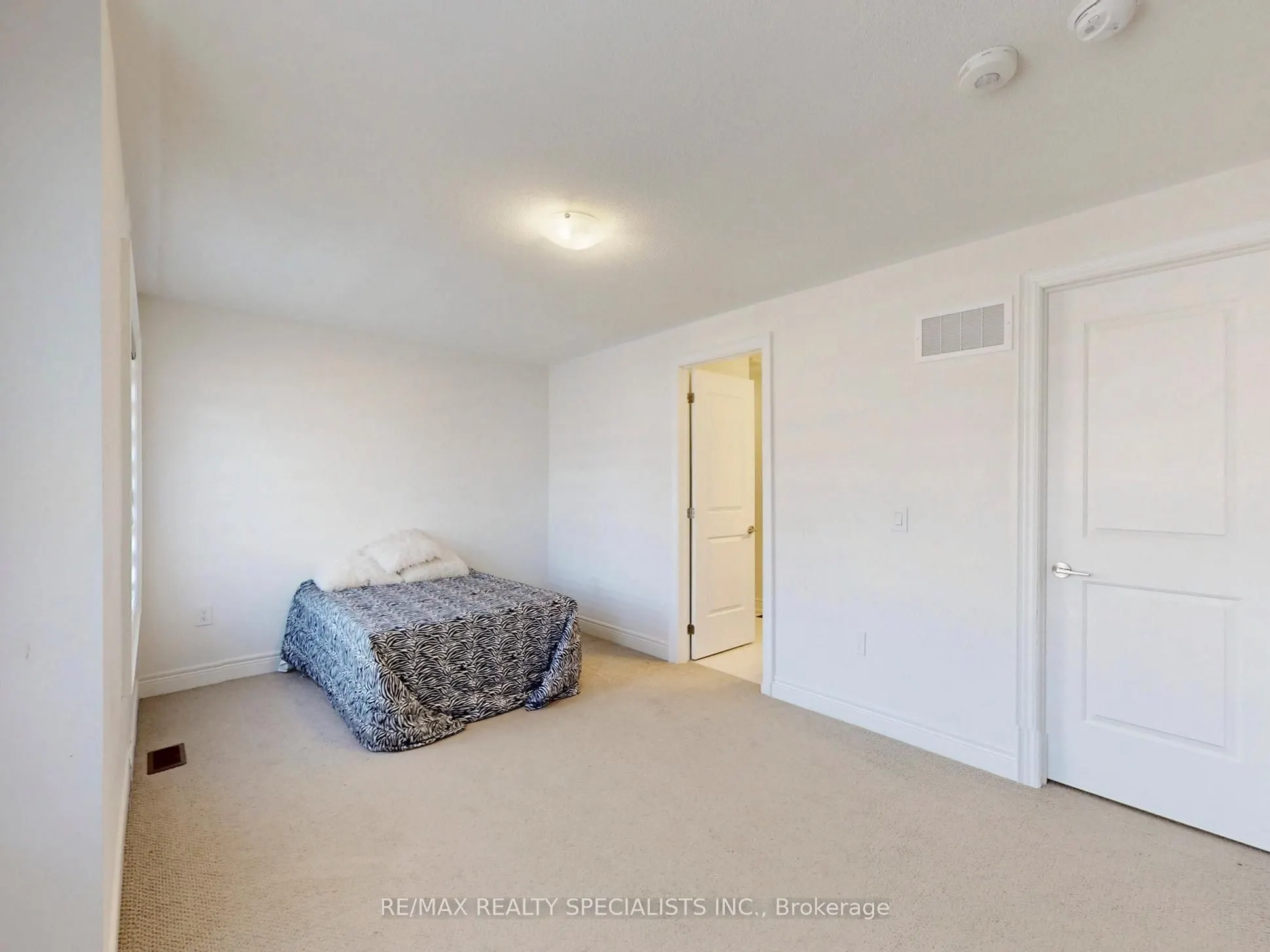 33 Tiger Crescent