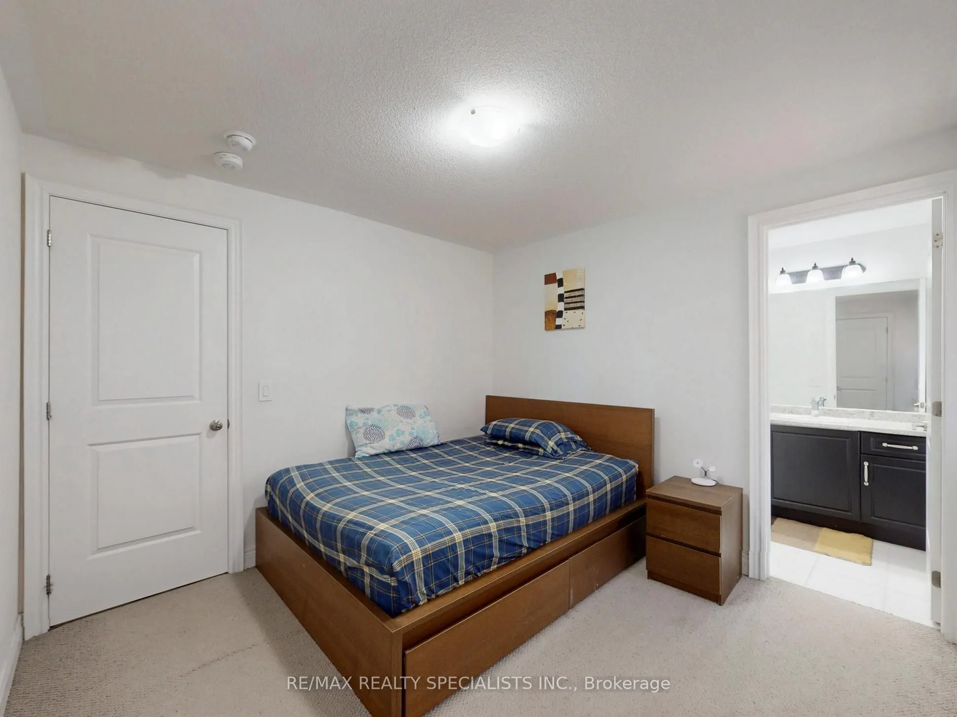 33 Tiger Crescent