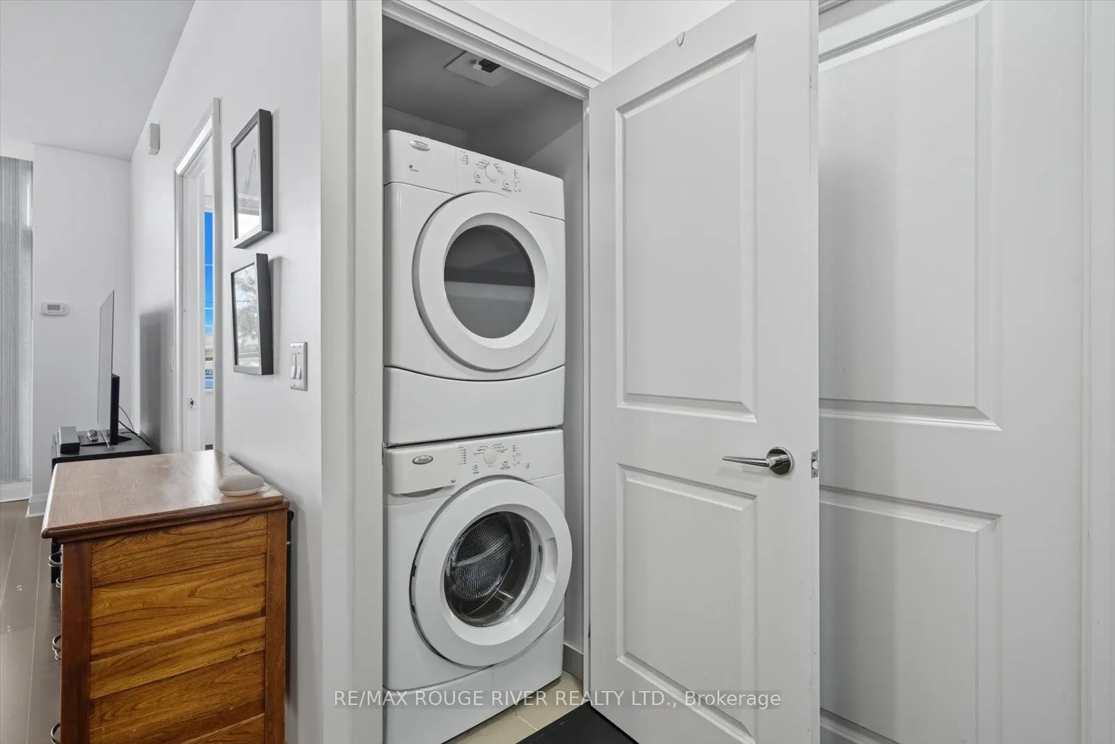 1185 The Queensway Avenue, #213