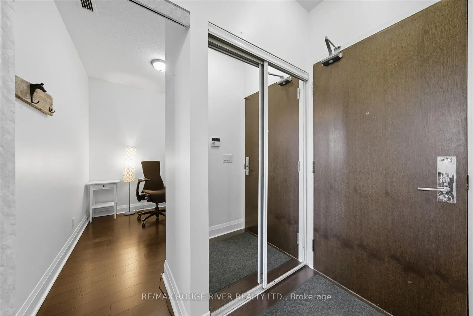 1185 The Queensway Avenue, #213