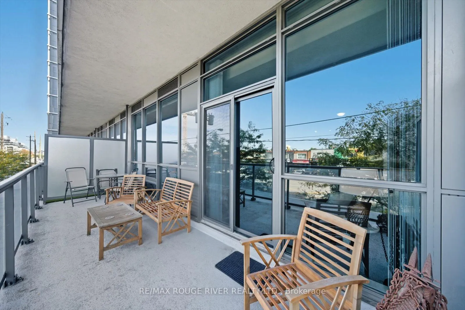 1185 The Queensway Avenue, #213
