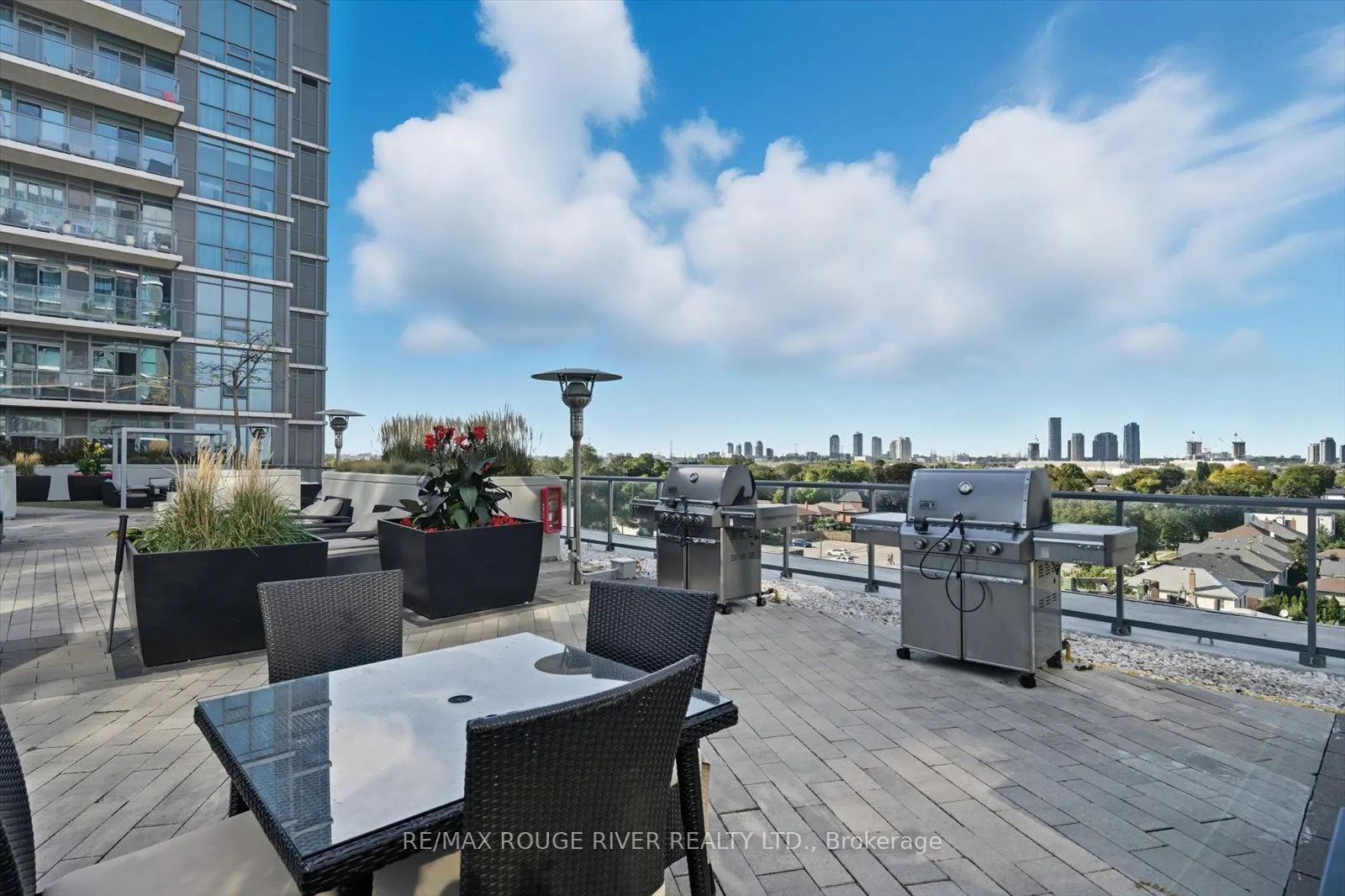 1185 The Queensway Avenue, #213
