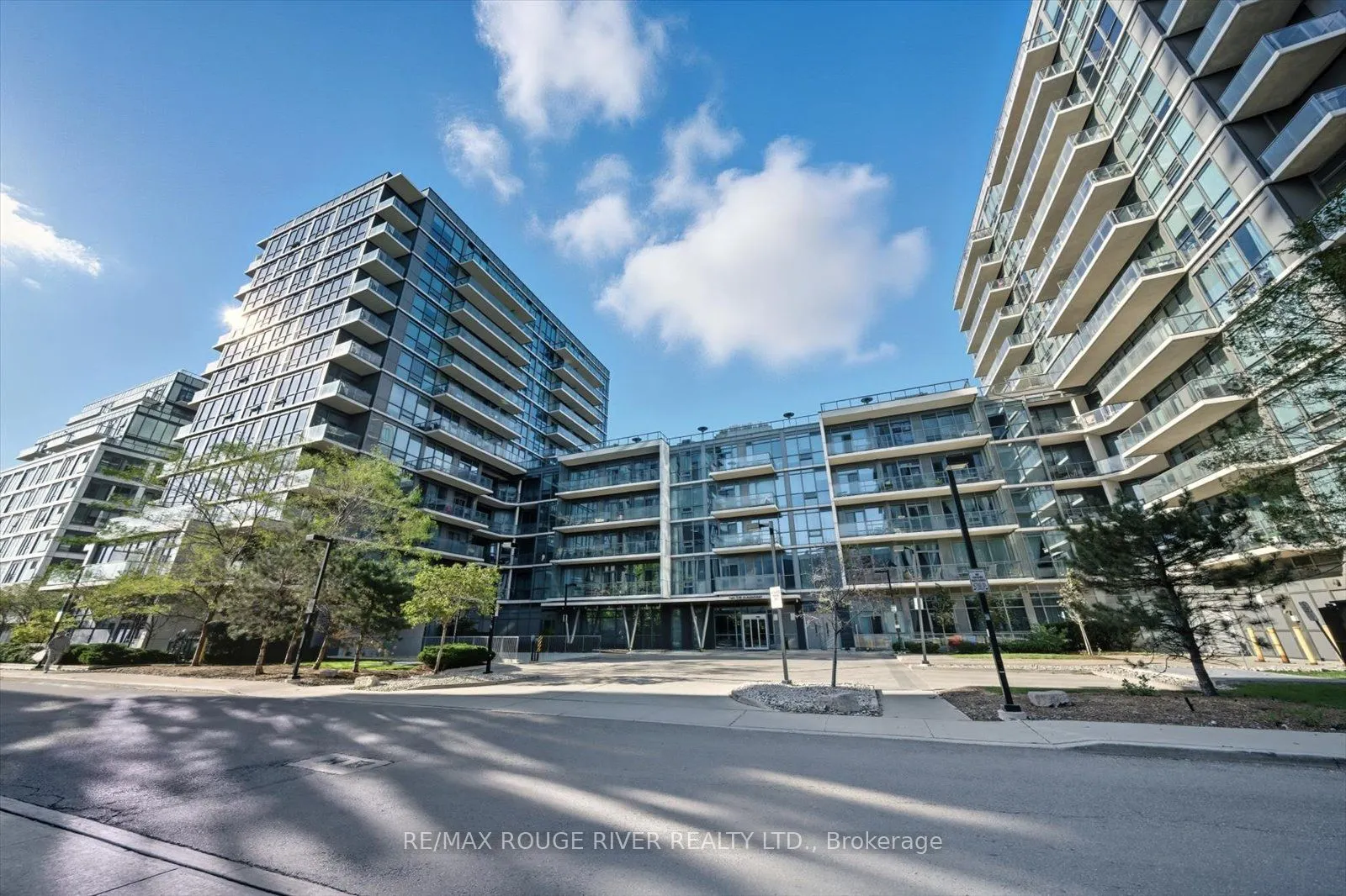 1185 The Queensway Avenue, #213