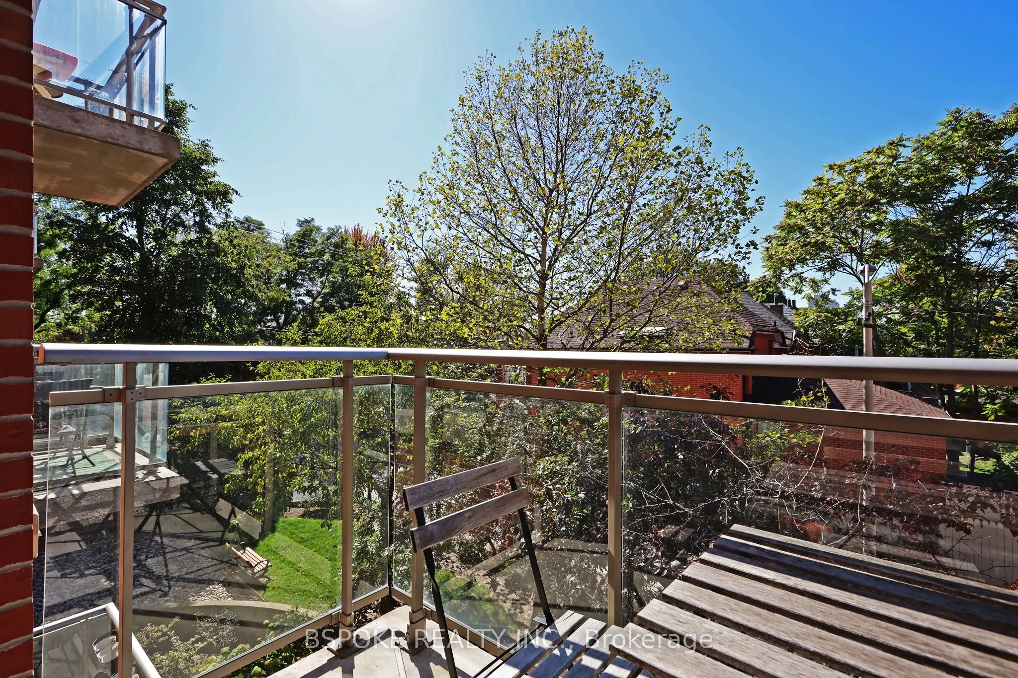 2495 Dundas Street W, #320