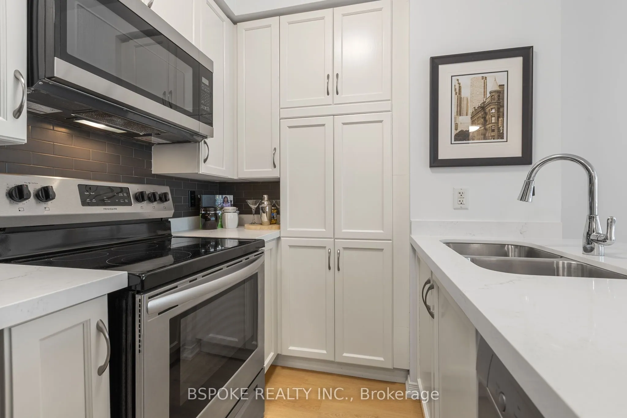 2495 Dundas Street W, #320