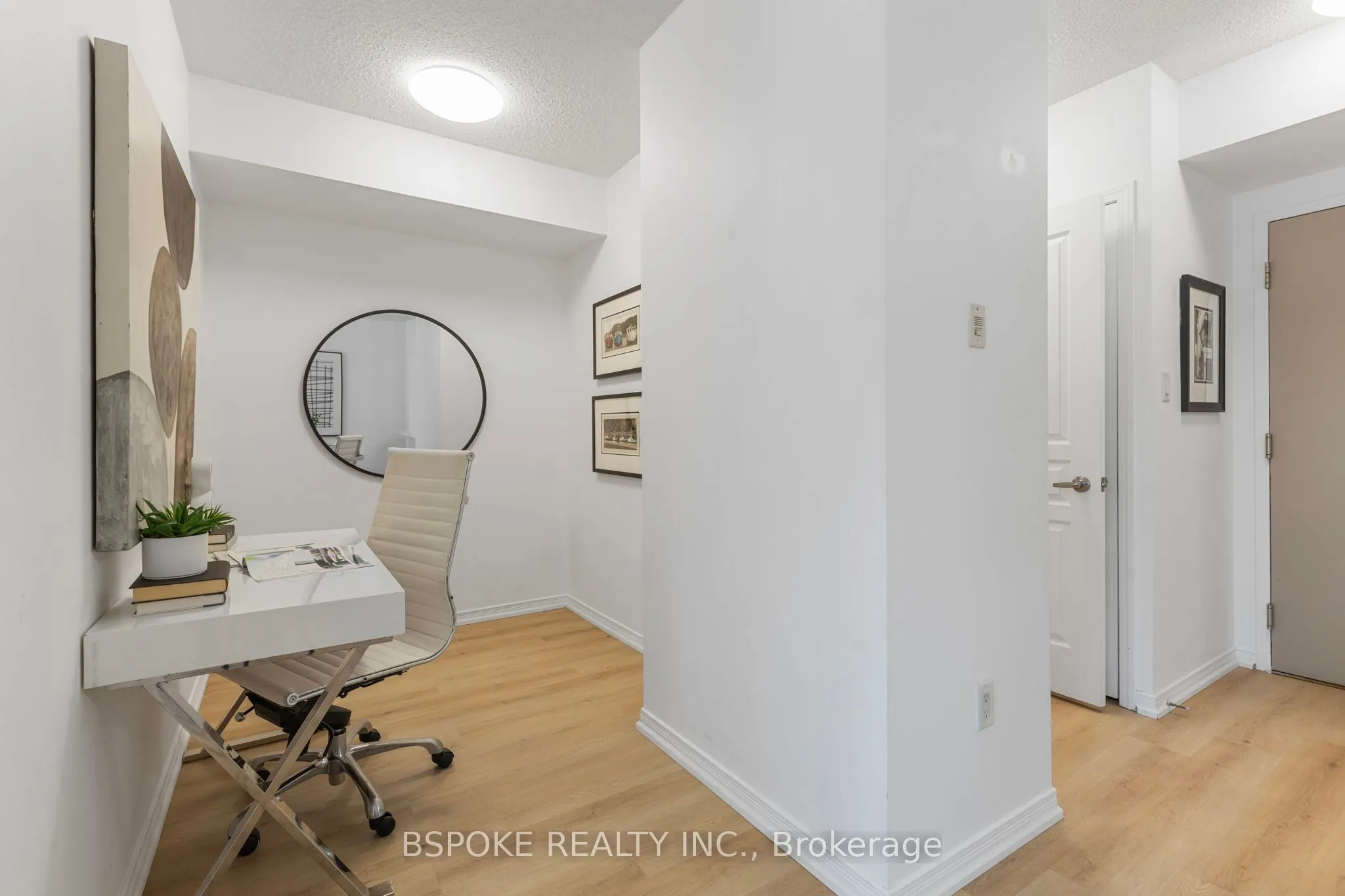 2495 Dundas Street W, #320