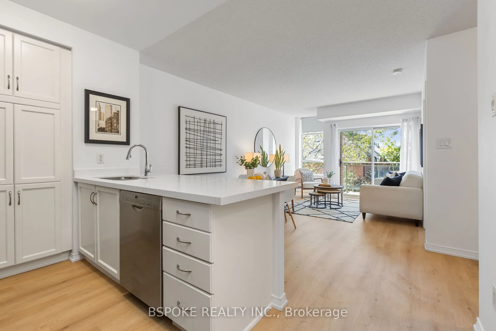 2495 Dundas Street W, #320