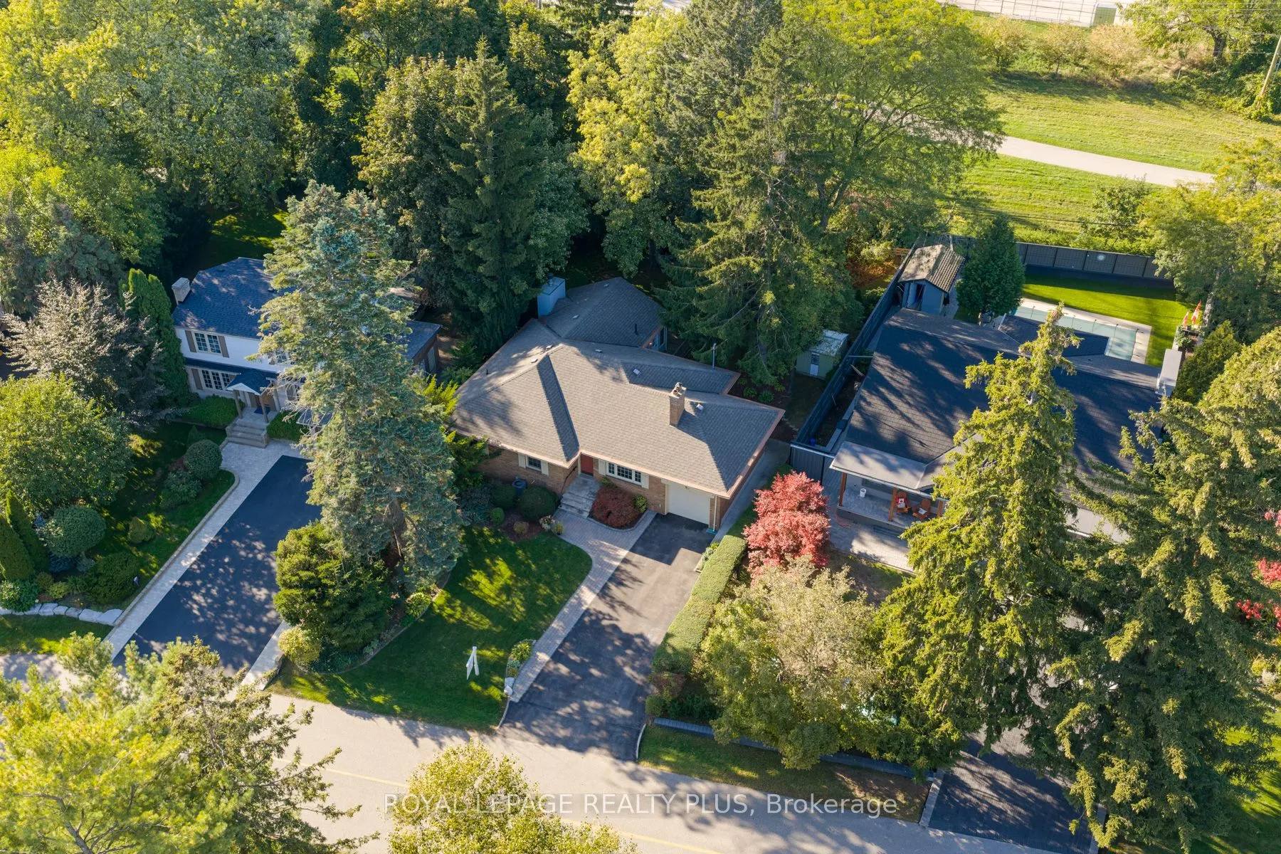 935 Hedge Drive