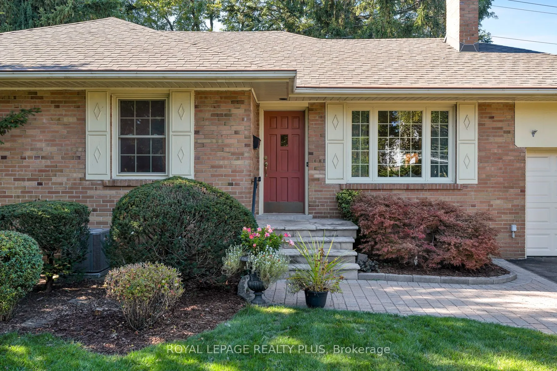 935 Hedge Drive