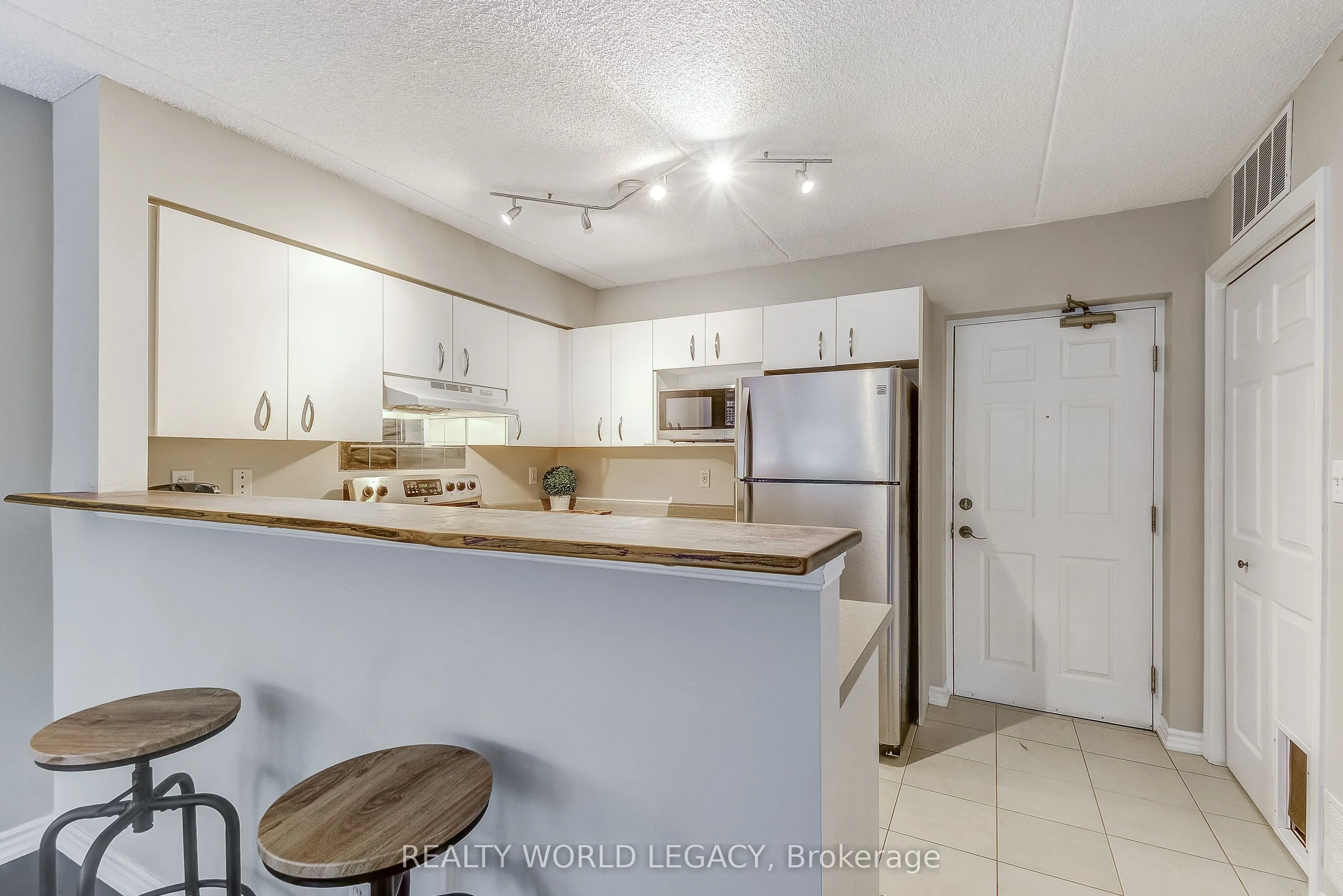 2055 Appleby Line, #103