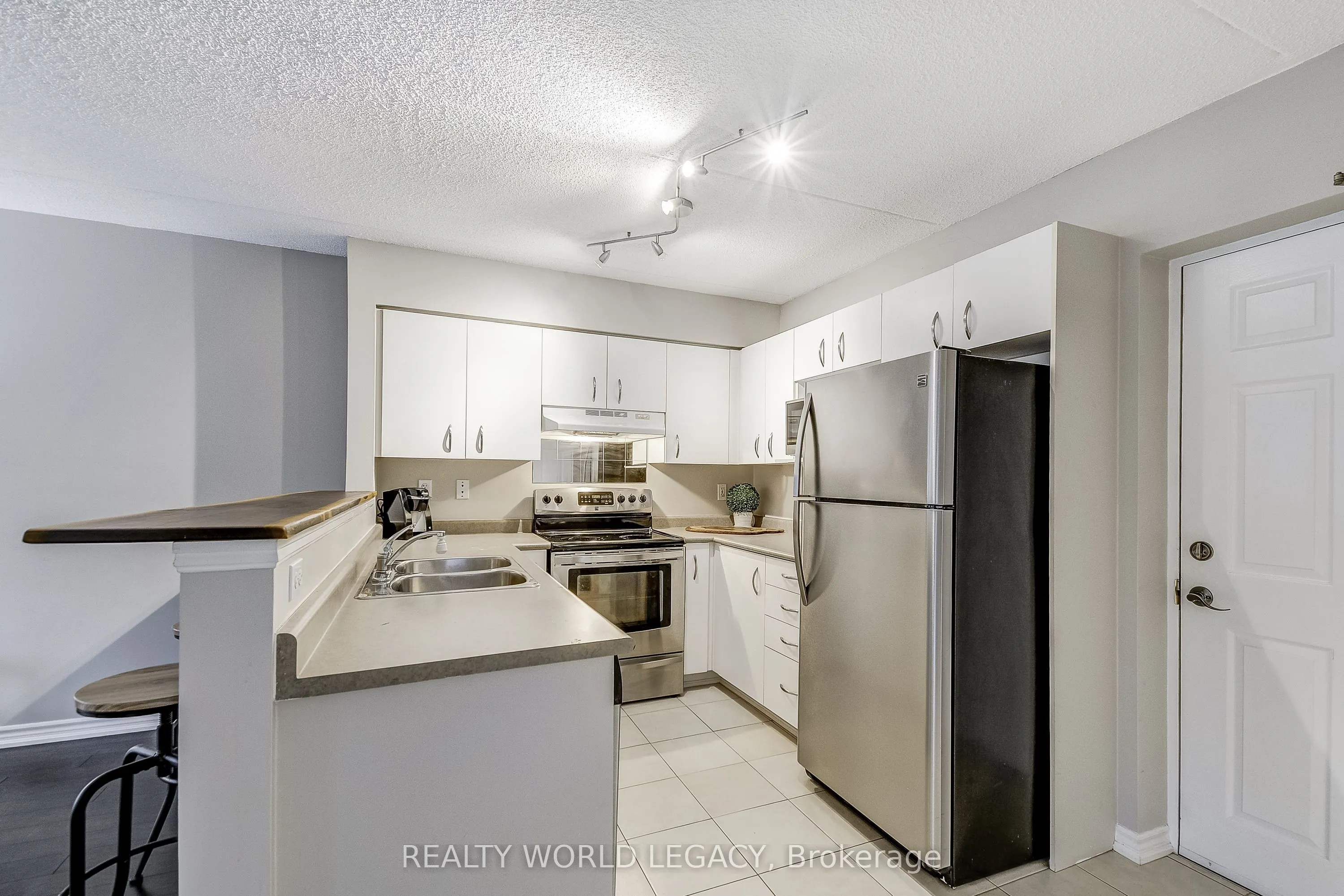 2055 Appleby Line, #103