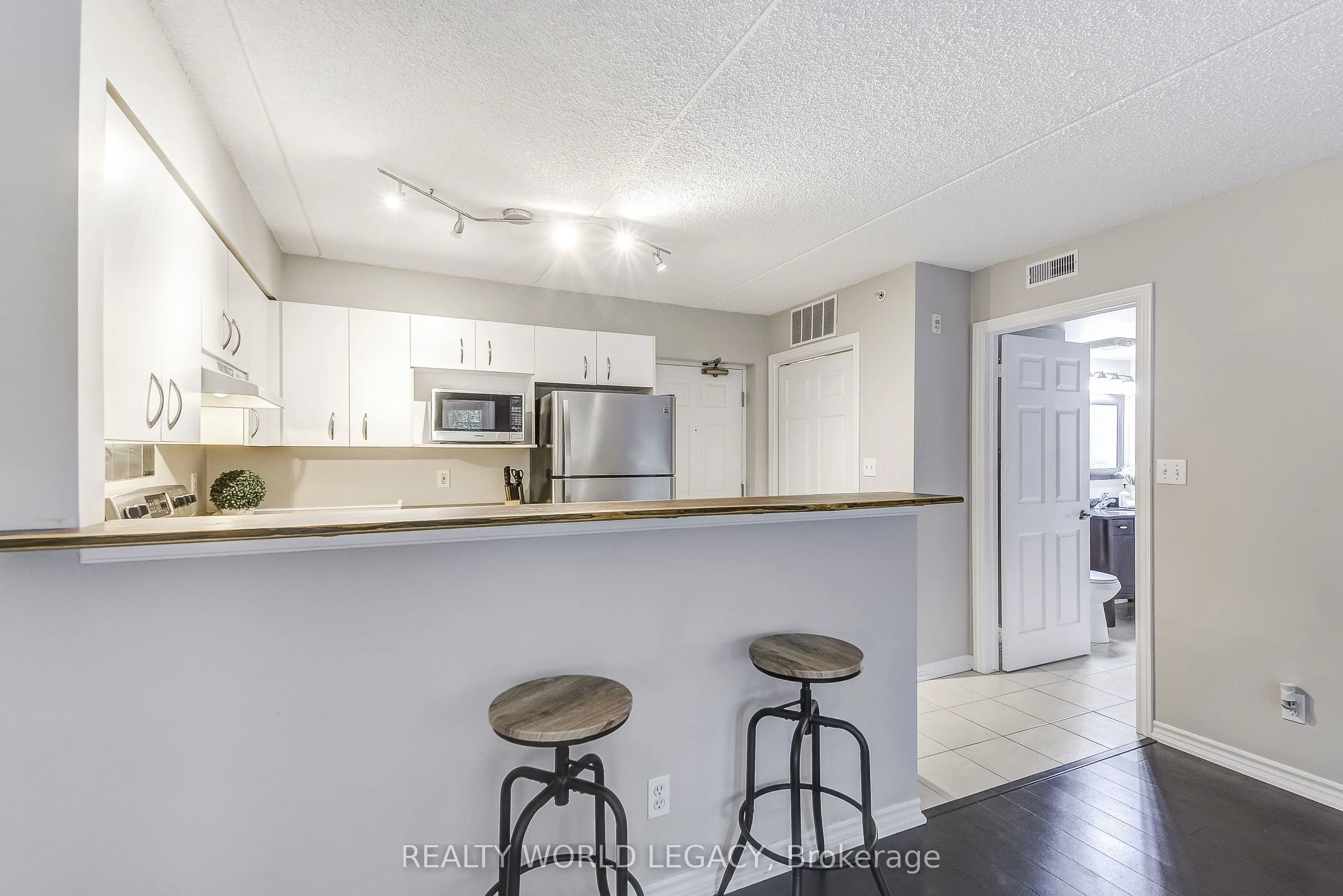 2055 Appleby Line, #103