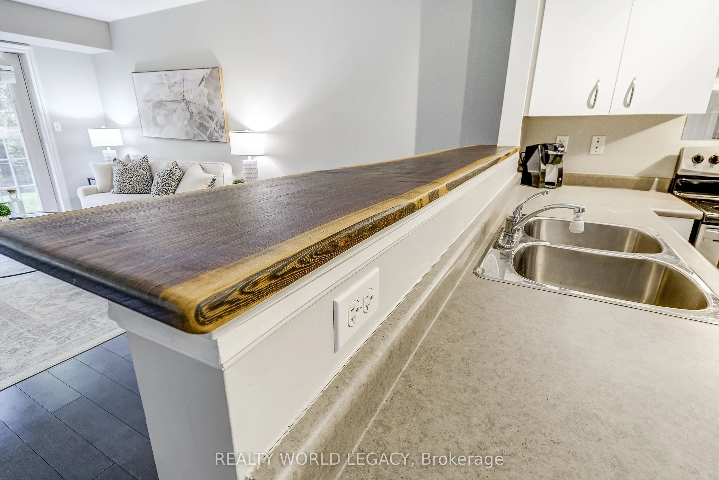 2055 Appleby Line, #103