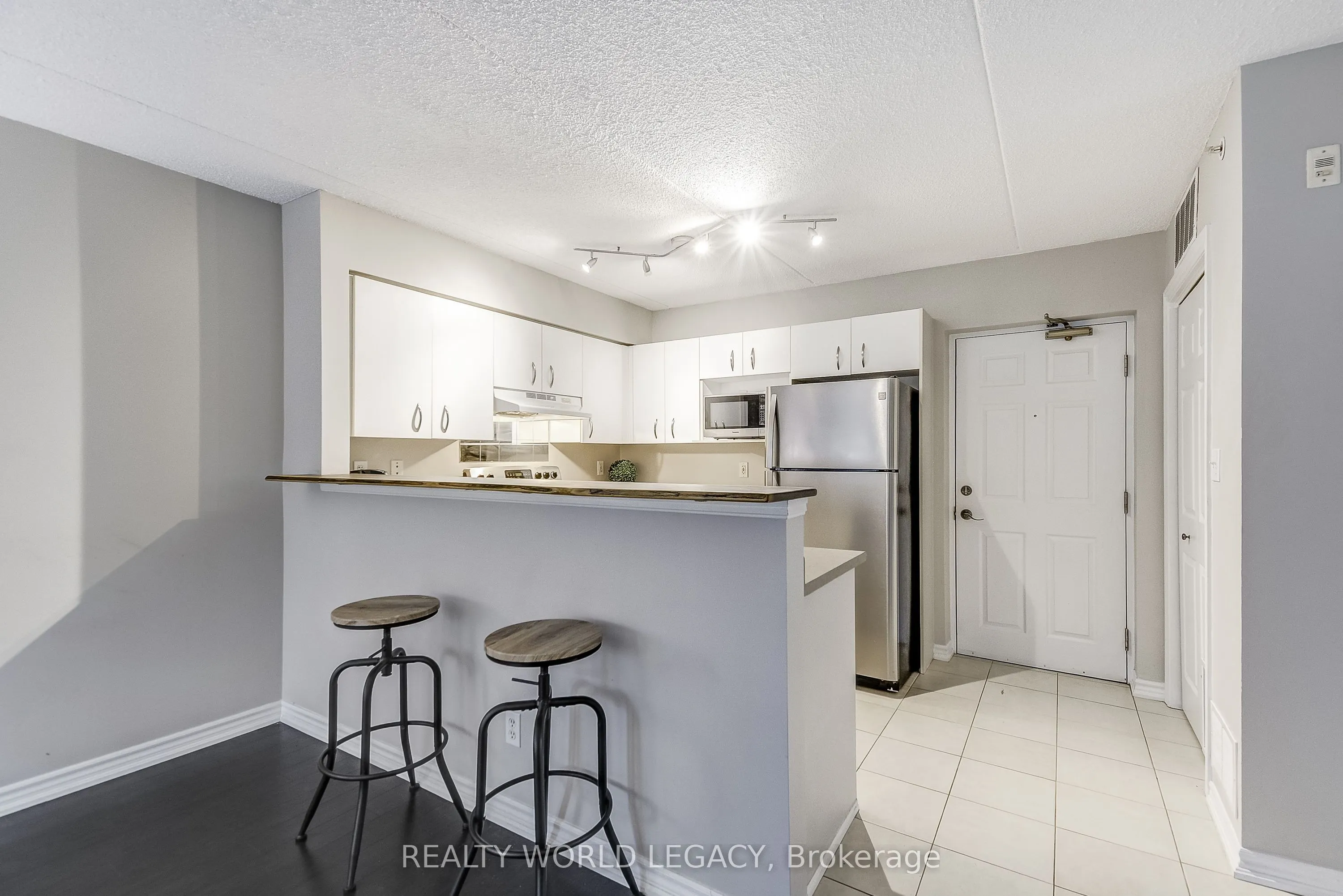 2055 Appleby Line, #103