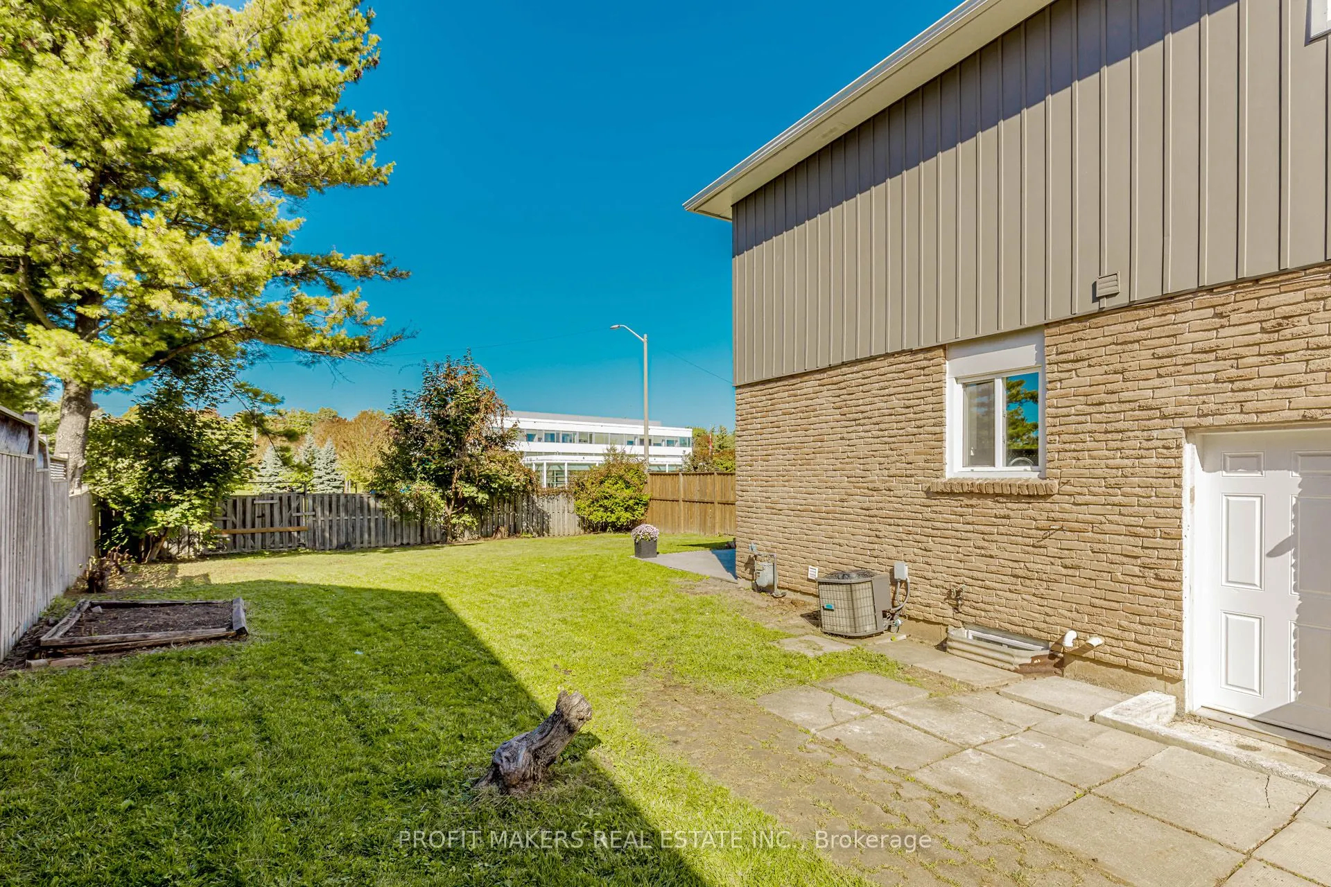7139 Fayette Circle