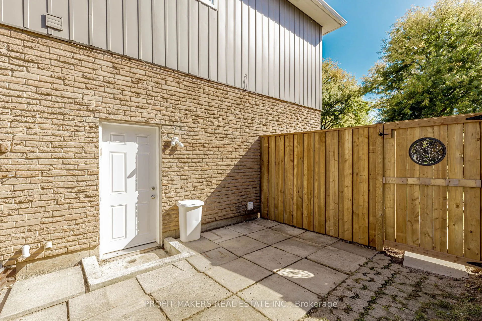 7139 Fayette Circle