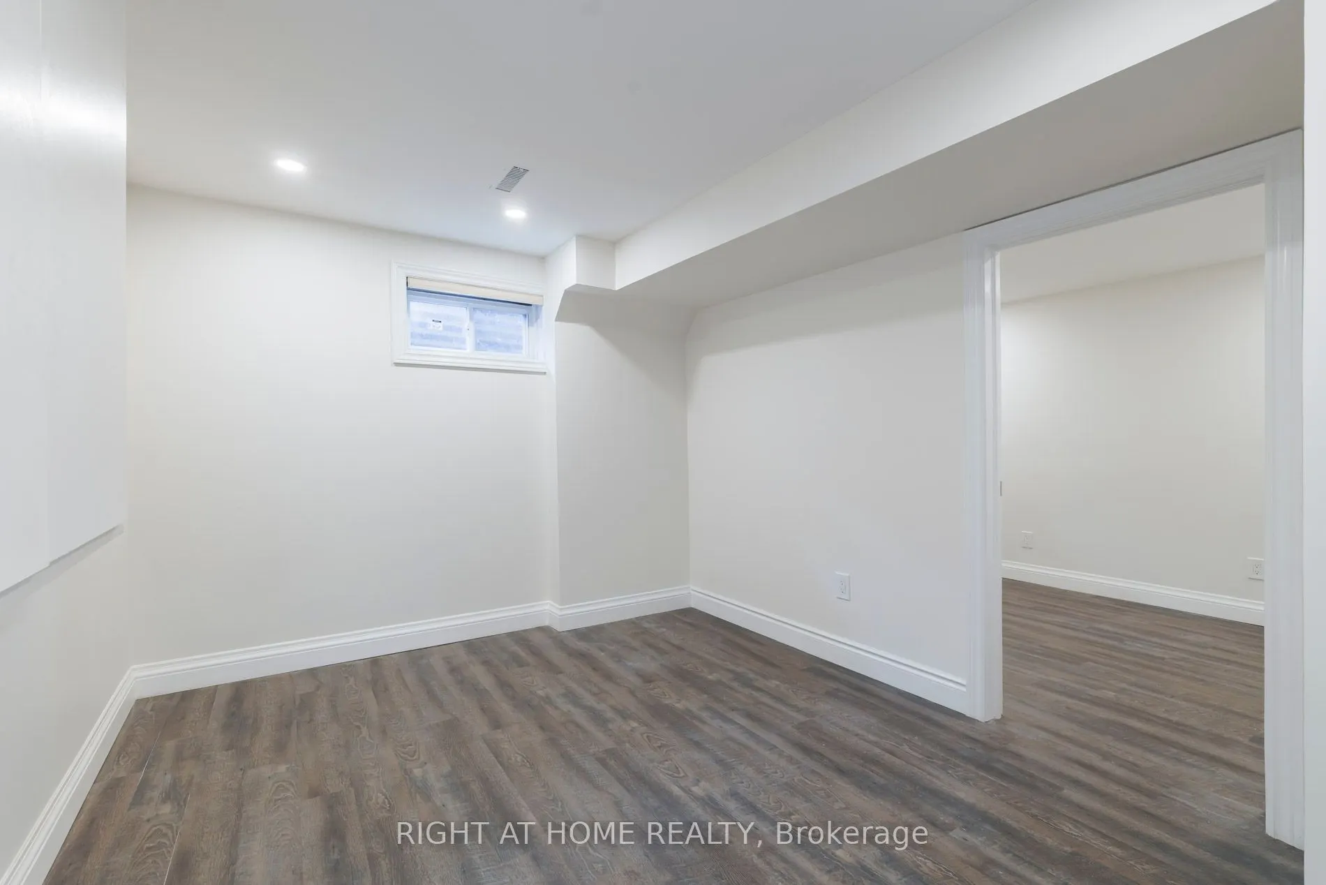 2668 Hollington Crescent, #Lower