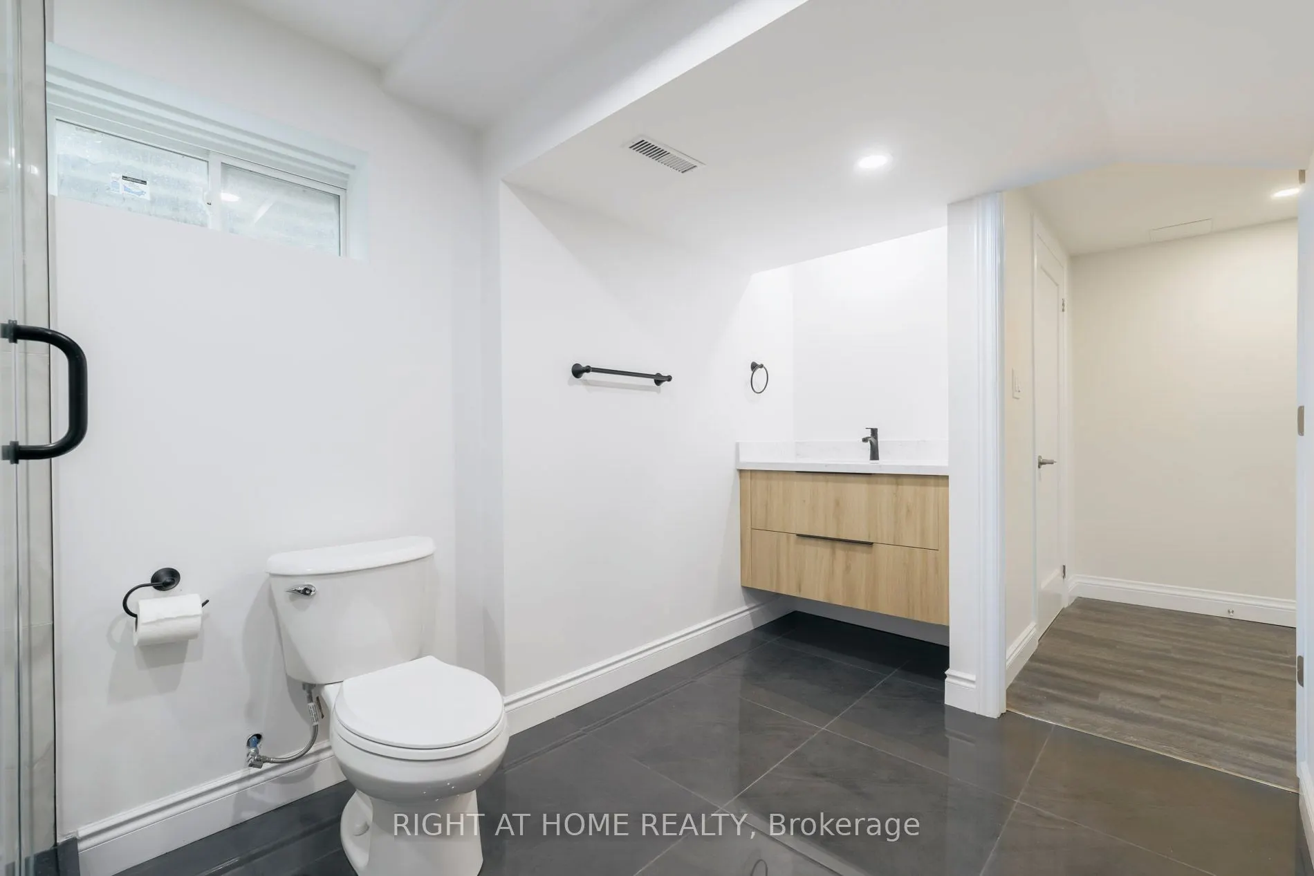 2668 Hollington Crescent, #Lower