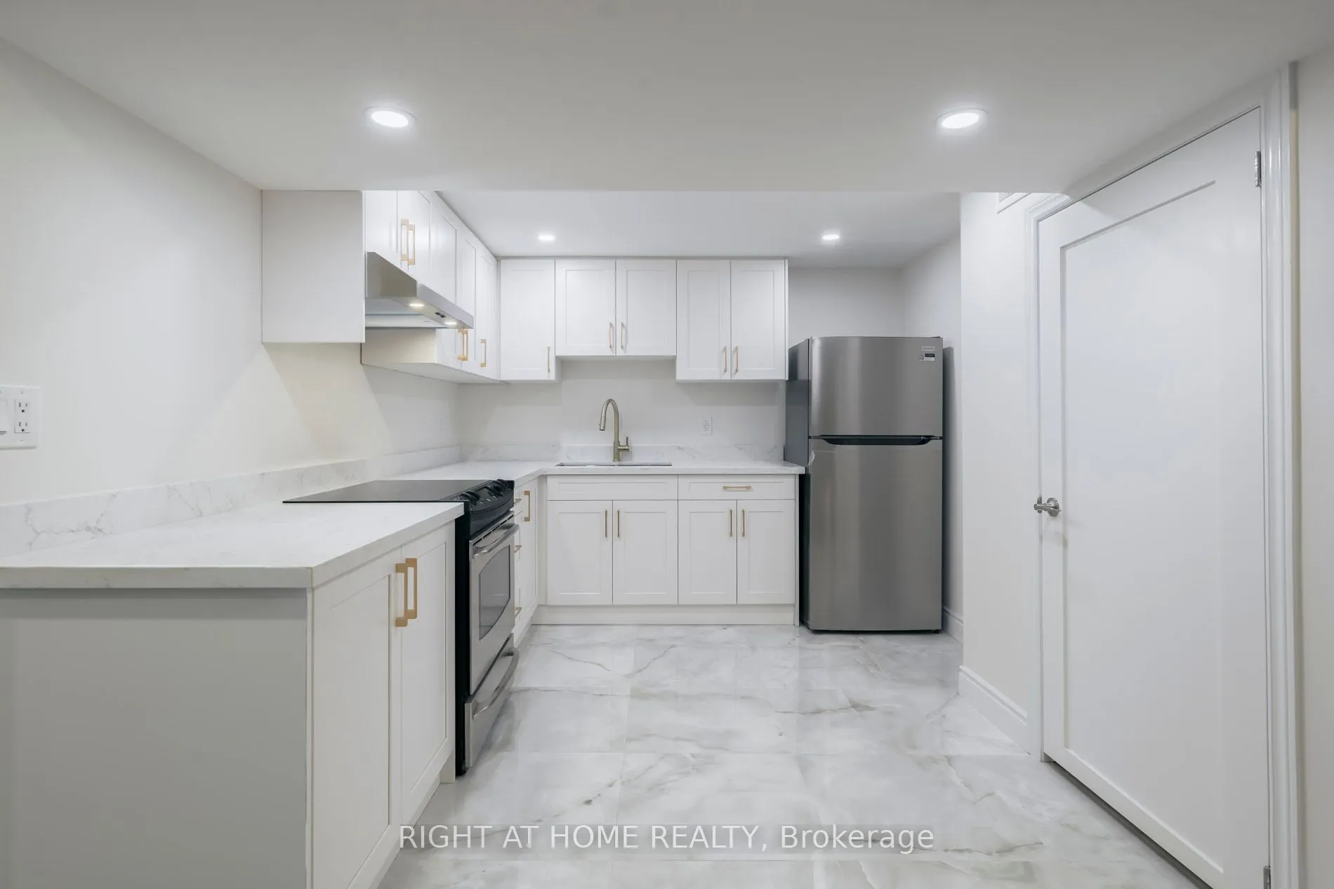 2668 Hollington Crescent, #Lower