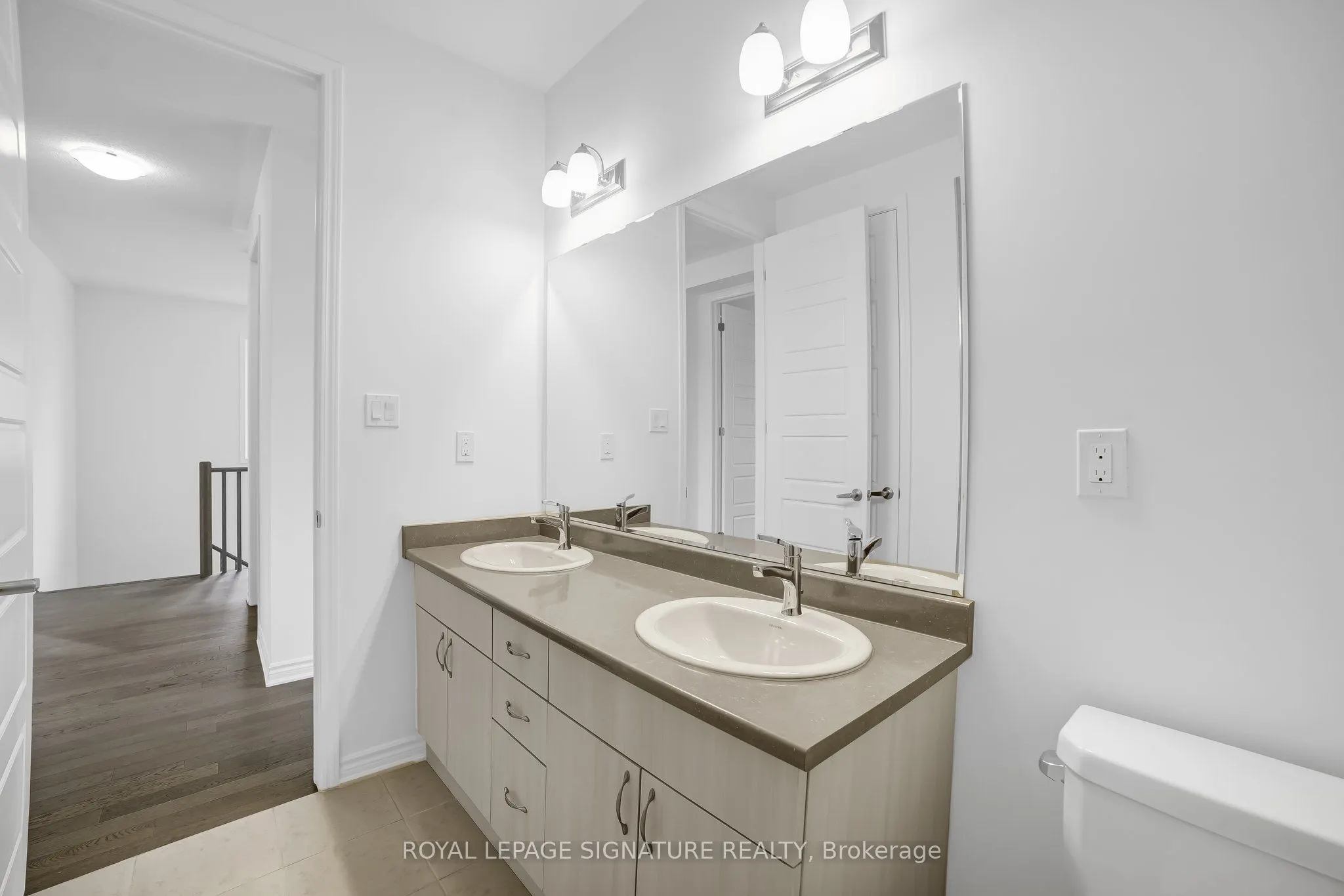 448 Kennedy Circle W