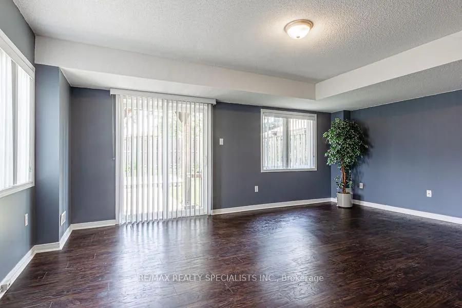 5845 Tiz Road