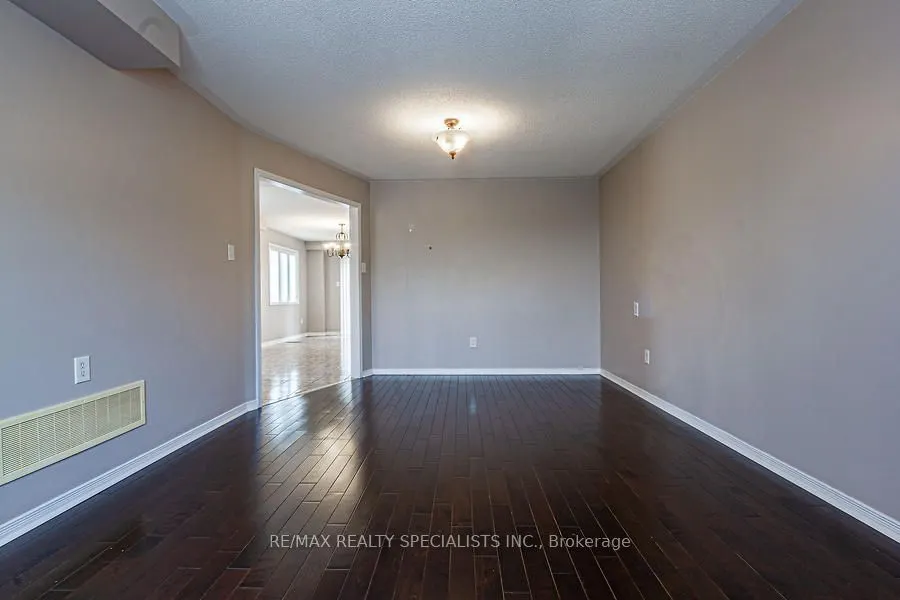5845 Tiz Road