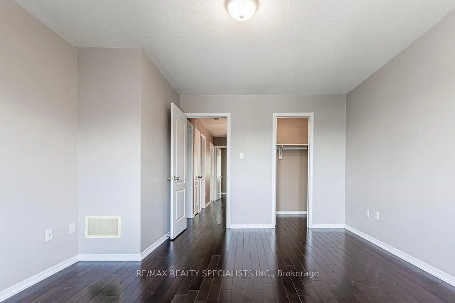 5845 Tiz Road