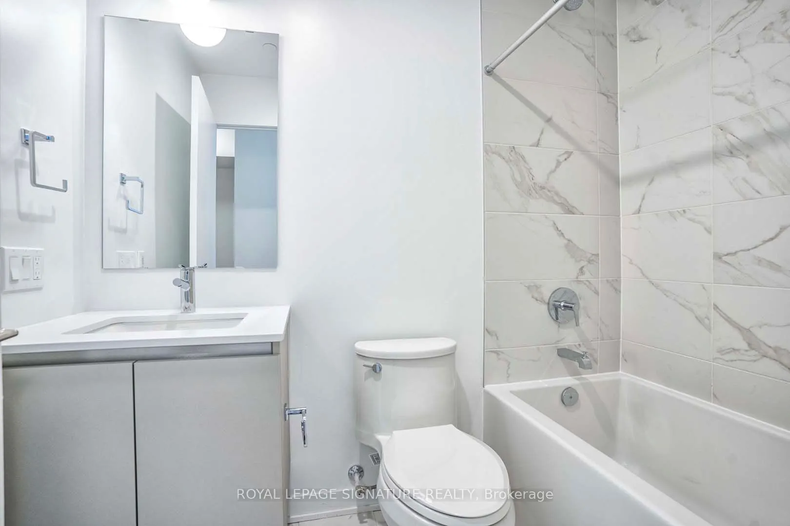 405 Dundas Street W, #310