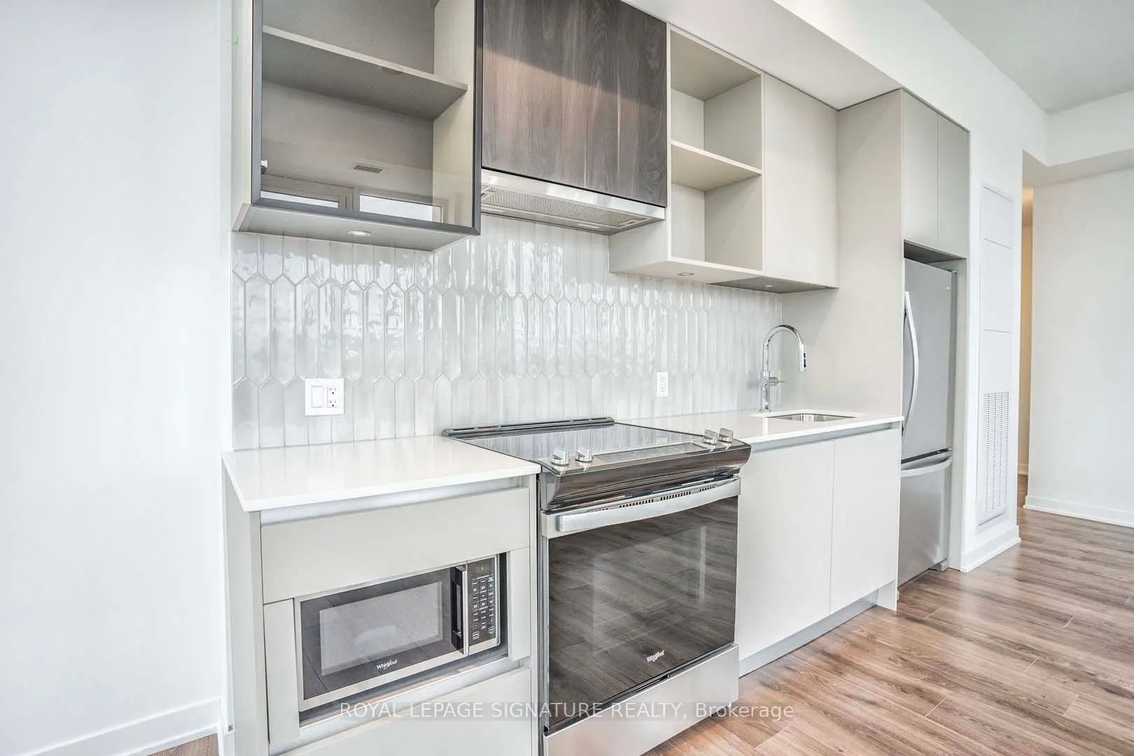 405 Dundas Street W, #310